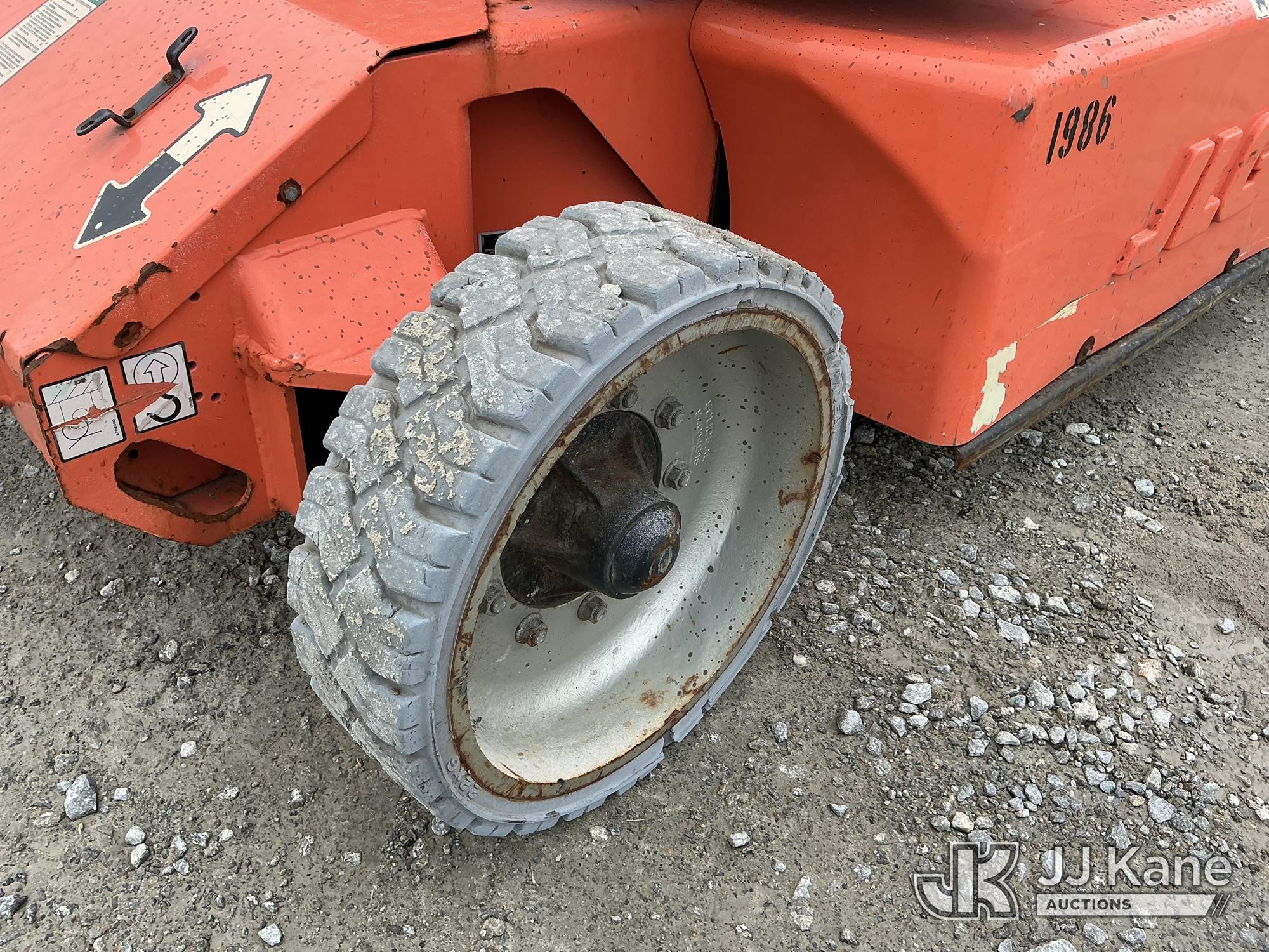 2007 JLG E400A NARROW