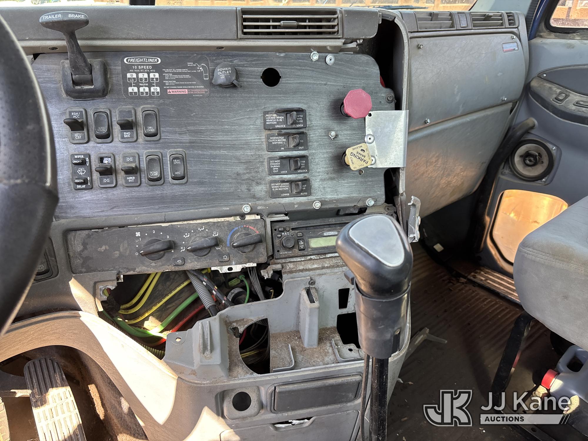 2006 Freightliner COLUMBIA 112