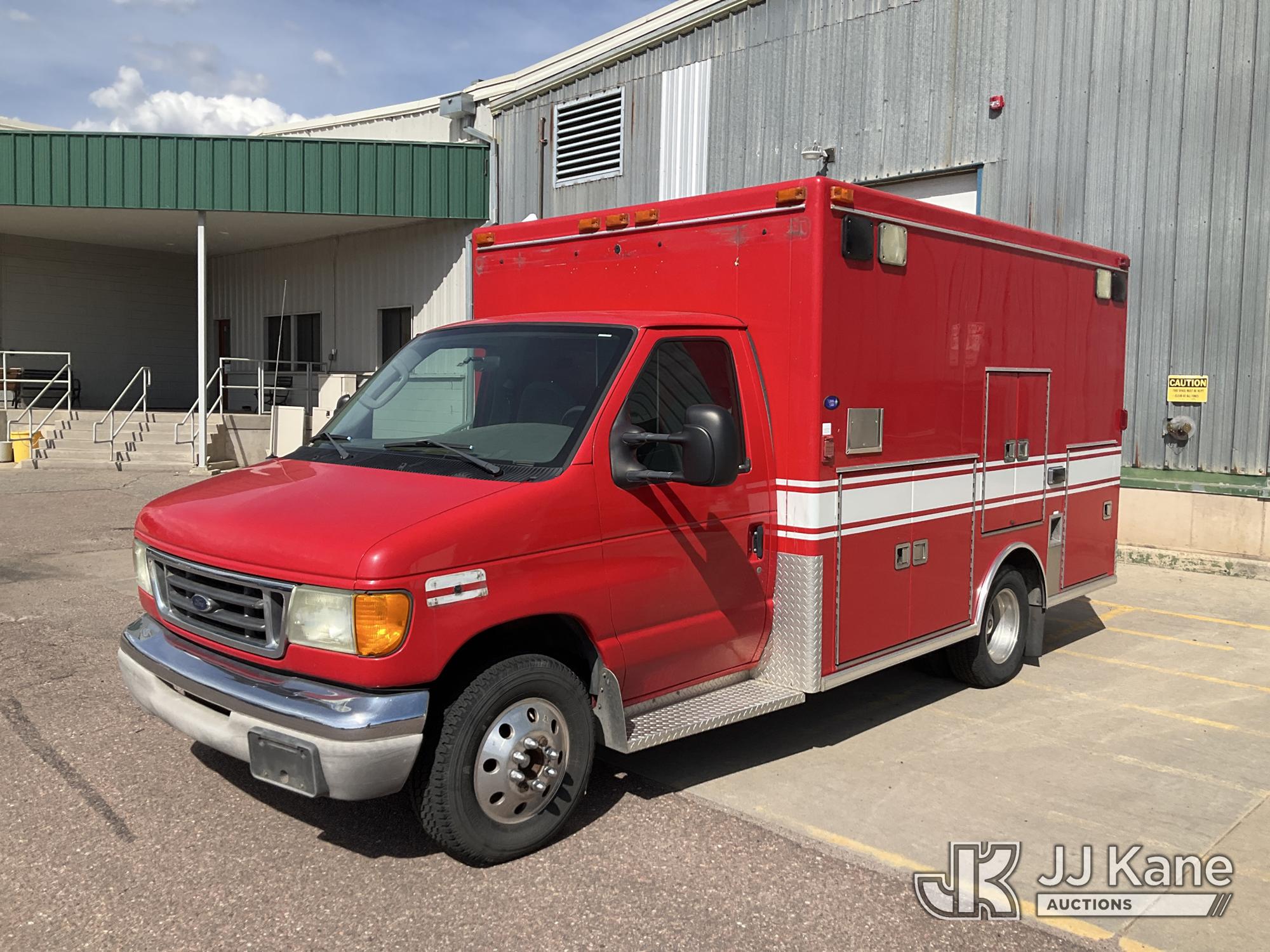 Photo of 2003 Ford E-350
