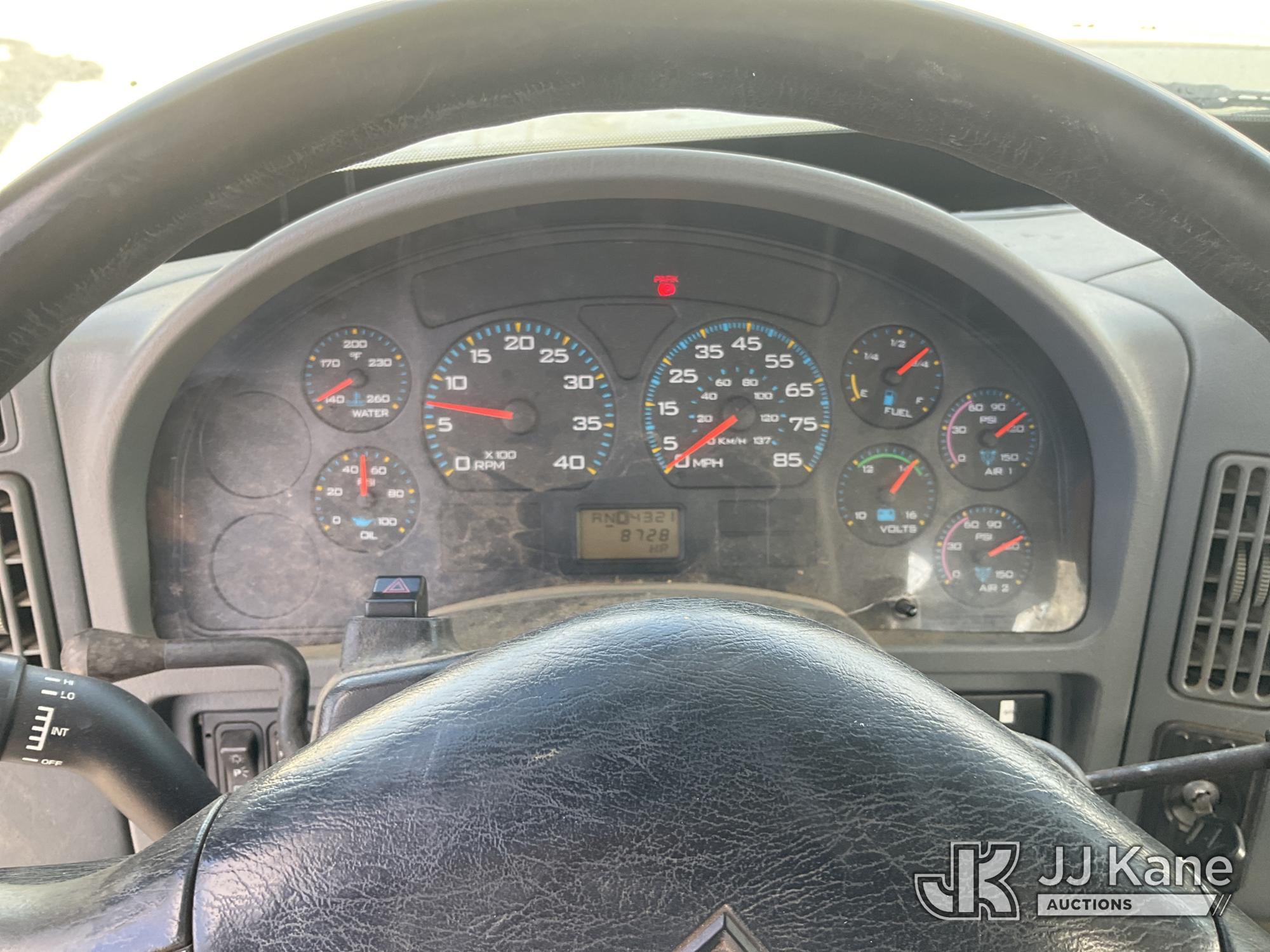 2005 International 7300 4X4