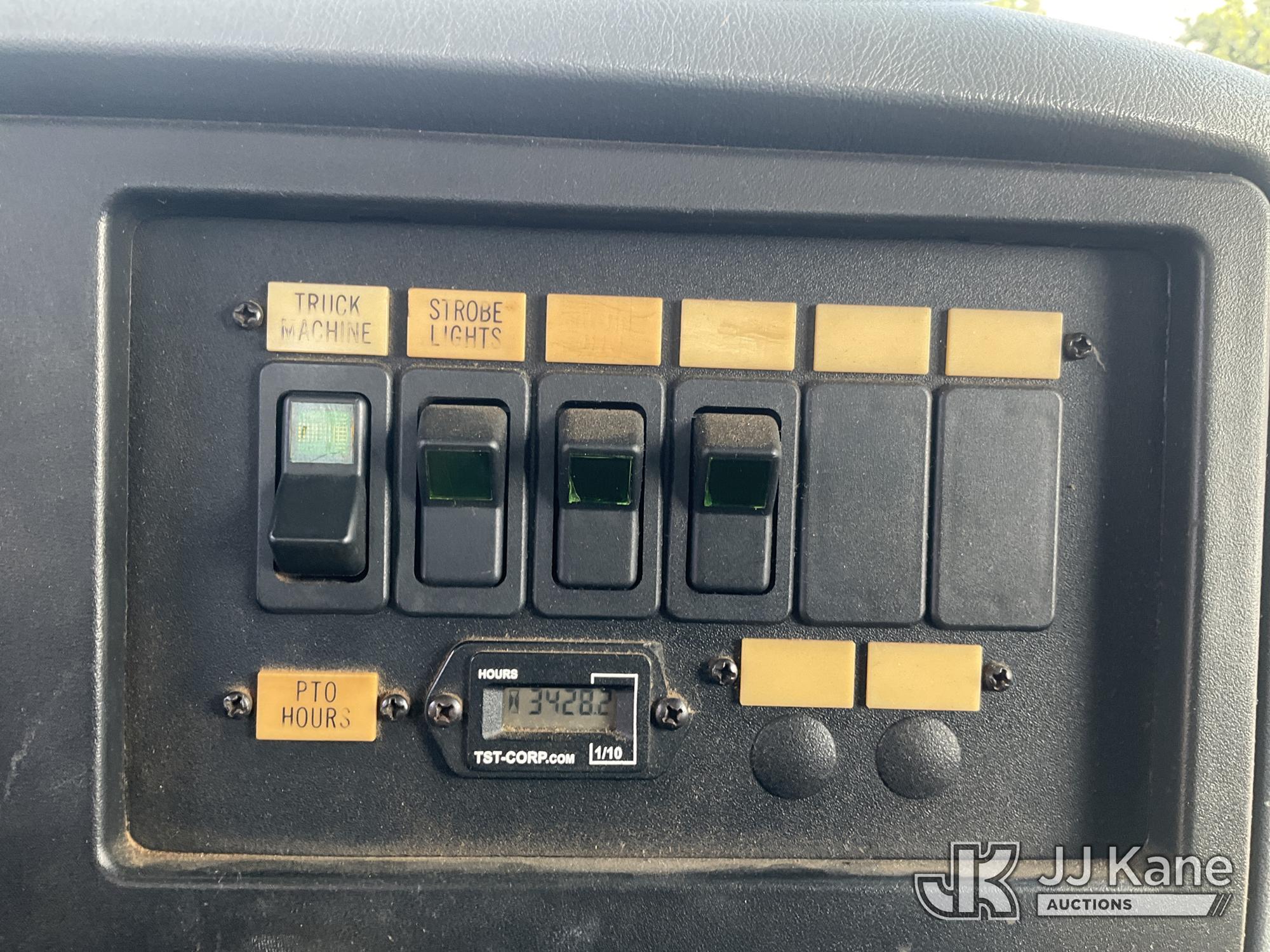 2005 International 7300 4X4