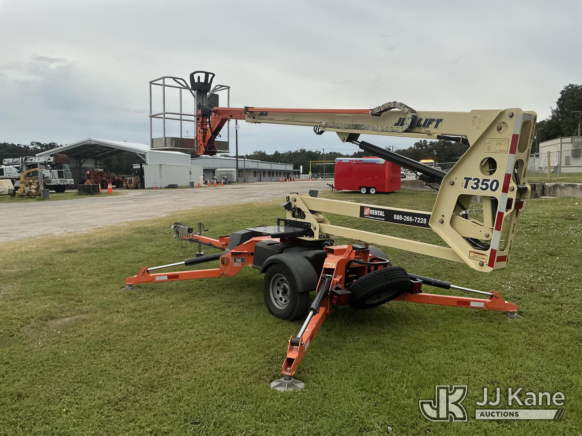 2019 JLG T350