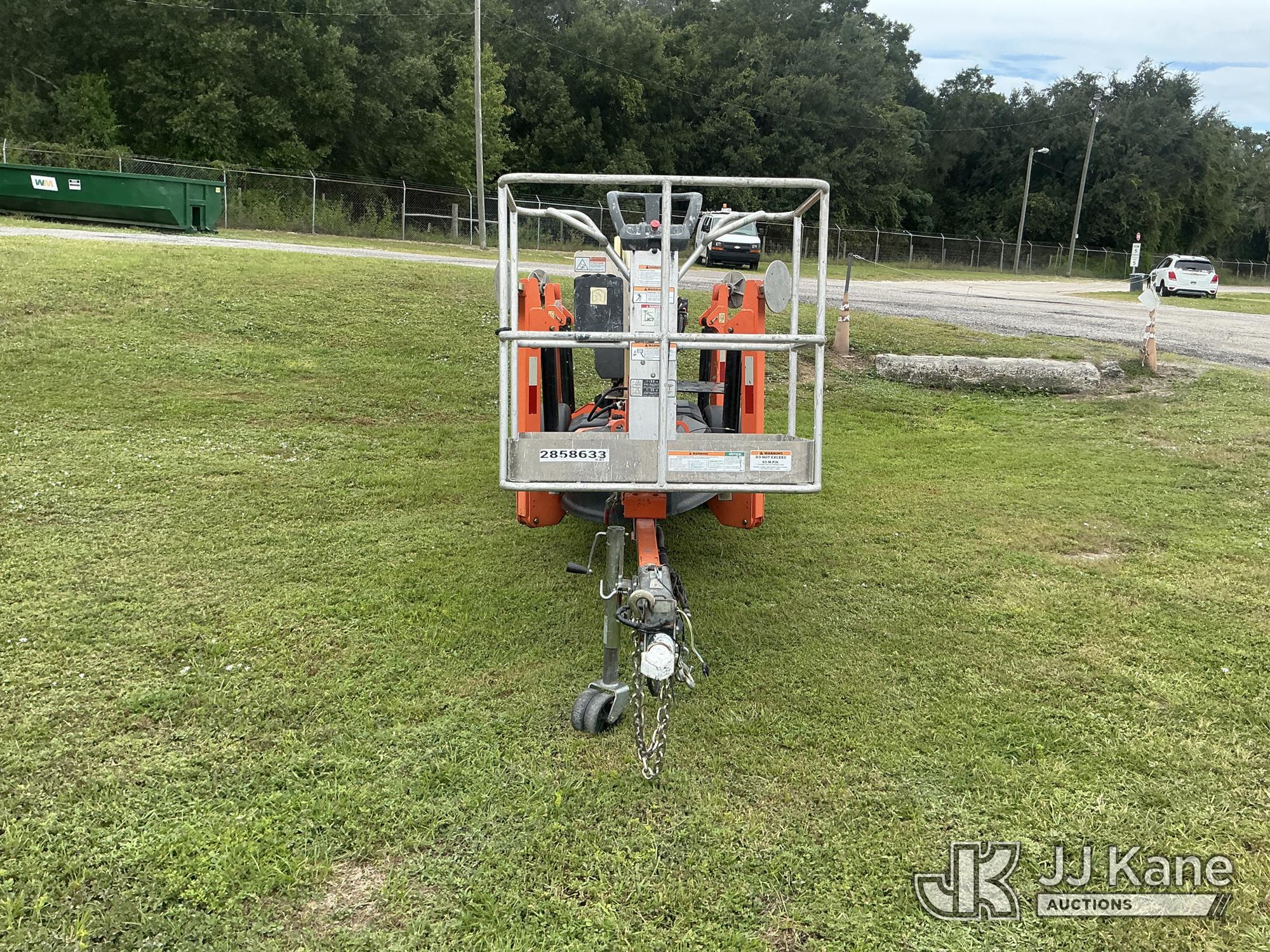 2019 JLG T350