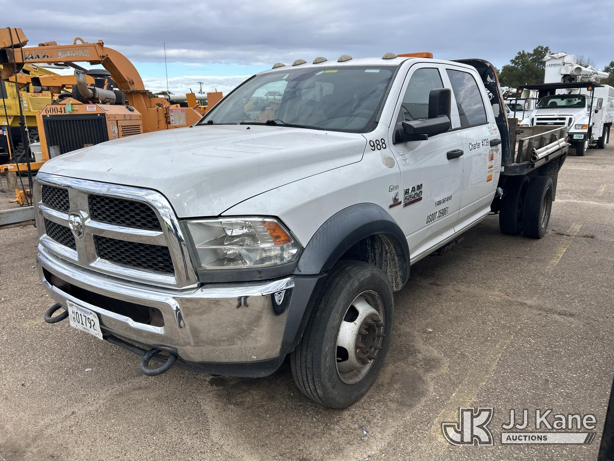 2015 RAM 5500 Crew-Cab Flatbed Truck (1647735)