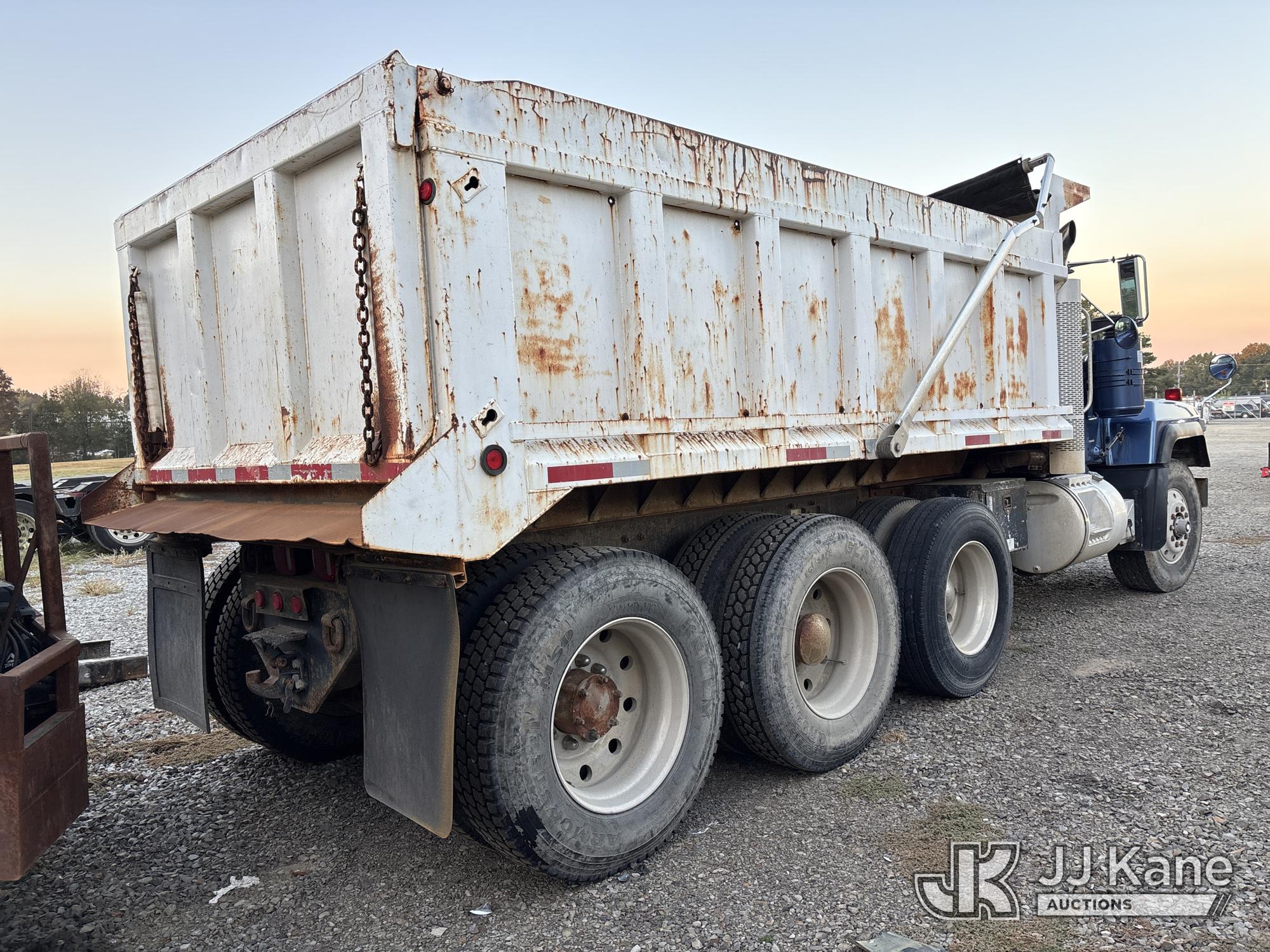 1998 Mack RD688S
