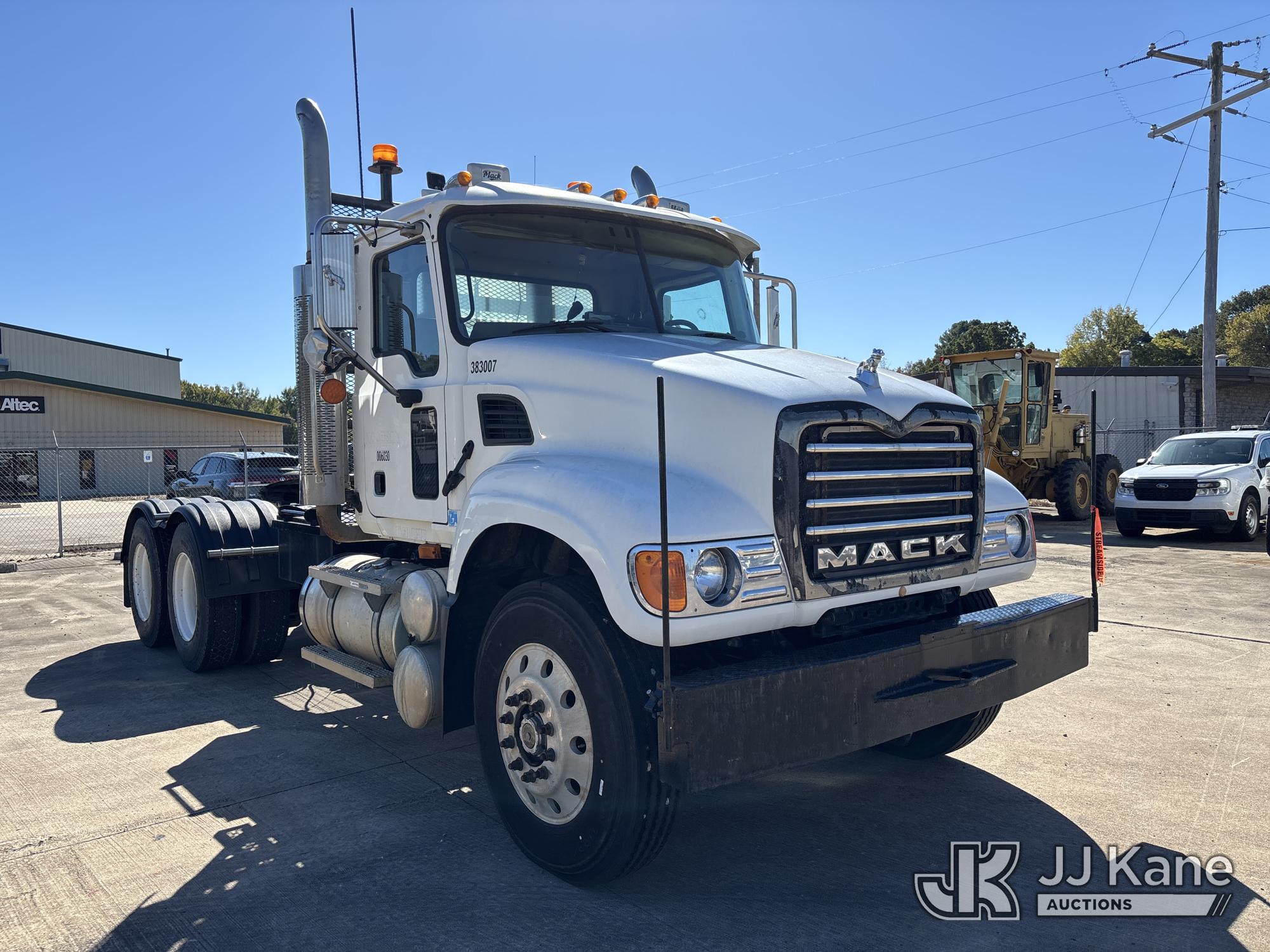 2006 Mack CV713