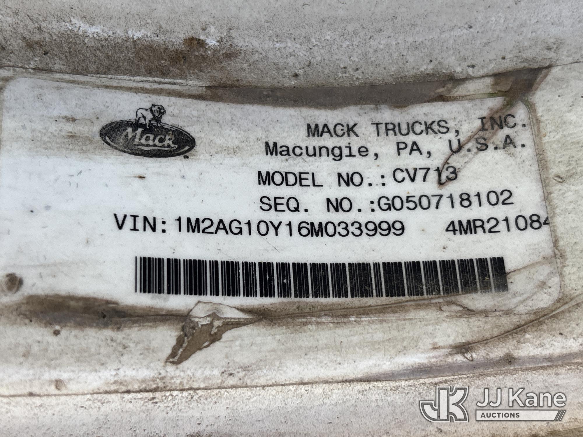 2006 Mack CV713