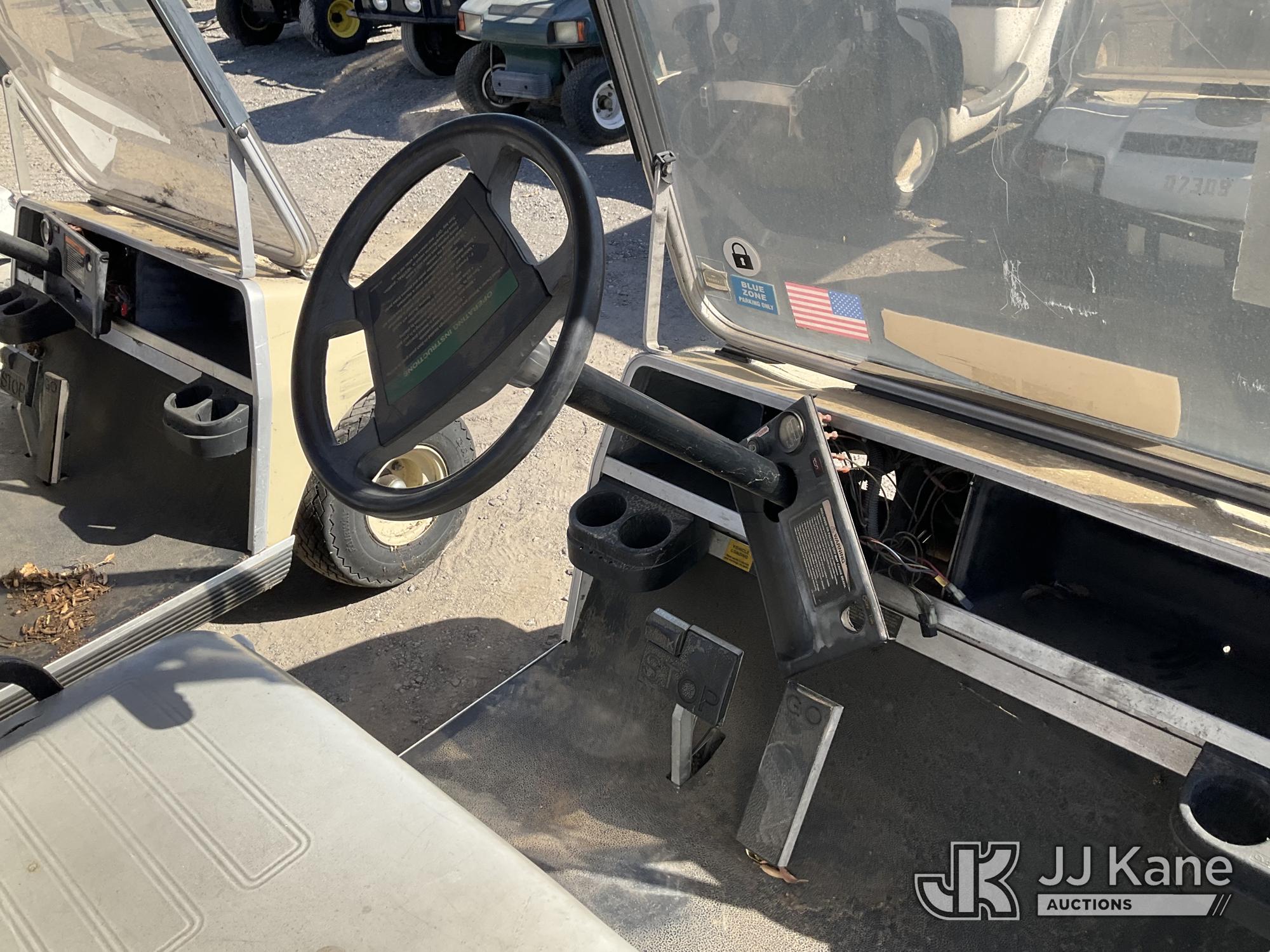 0 Club Car CARRYALL 1