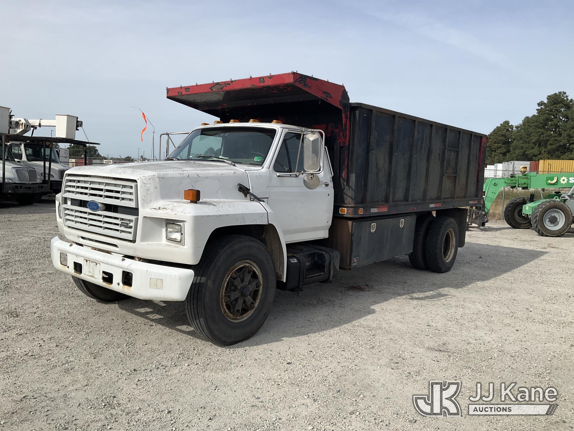 Photo of 1992 Ford F700