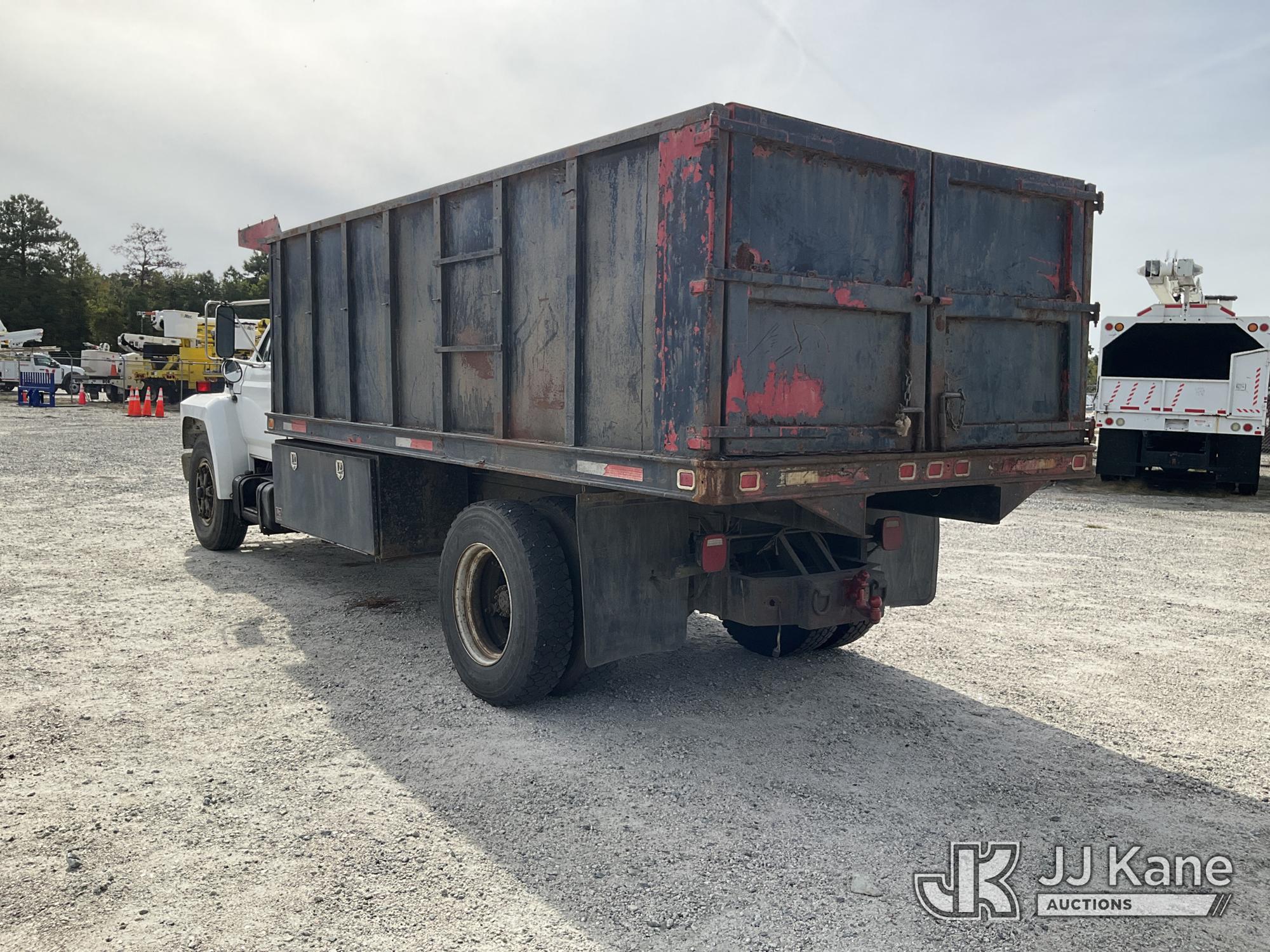 1992 Ford F700