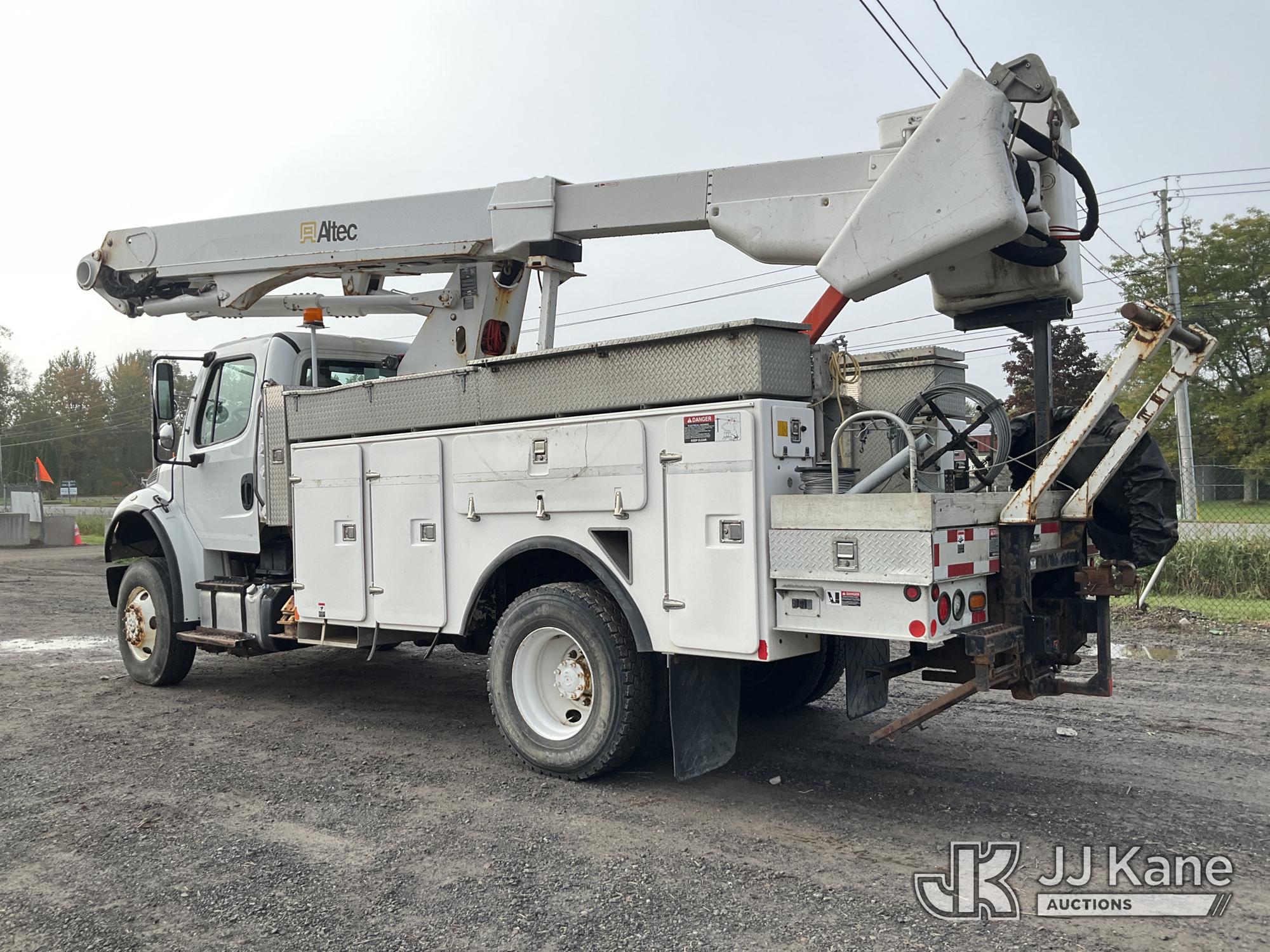 2015 Freightliner M2 106 4X4
