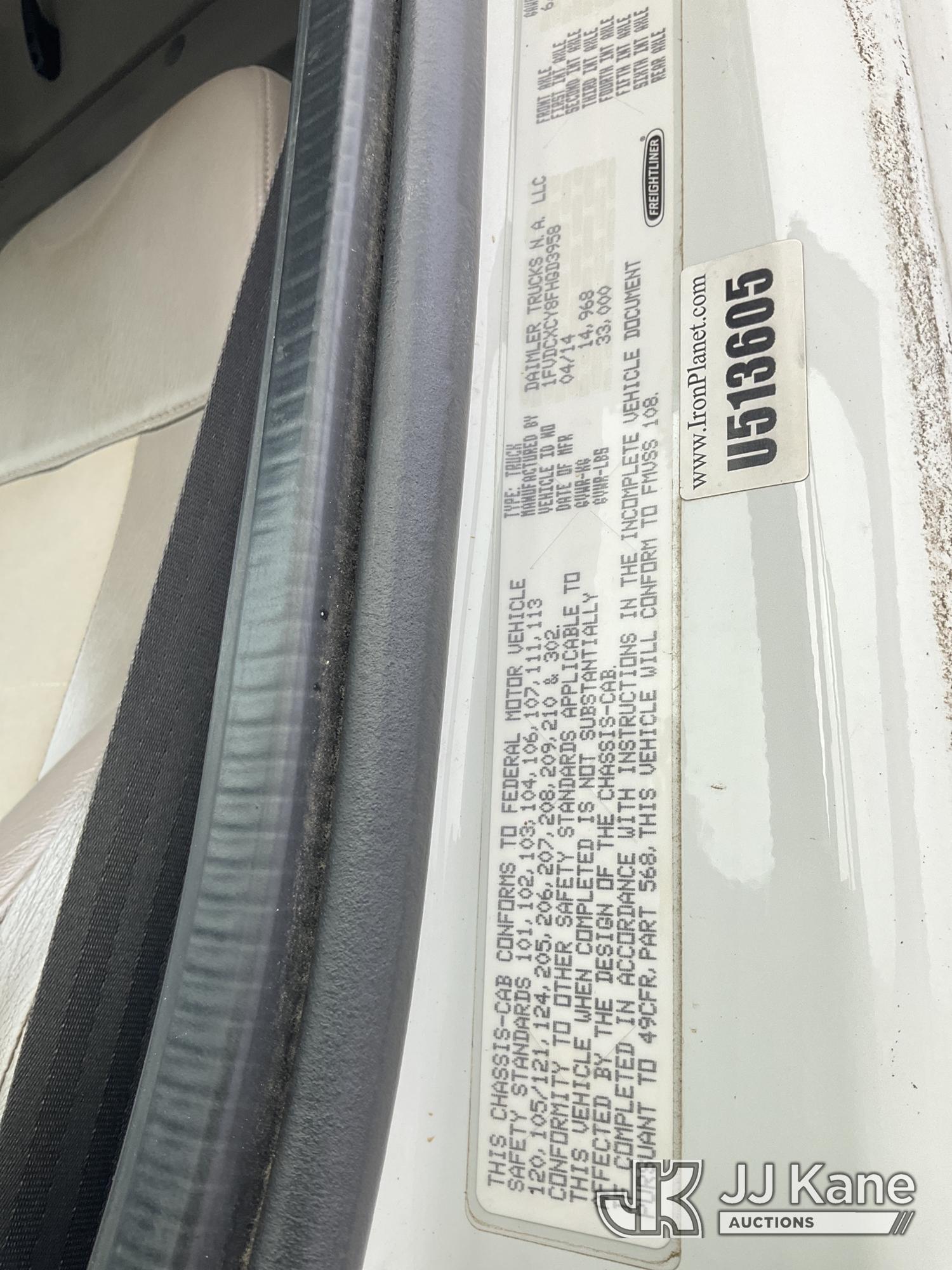 2015 Freightliner M2 106 4X4