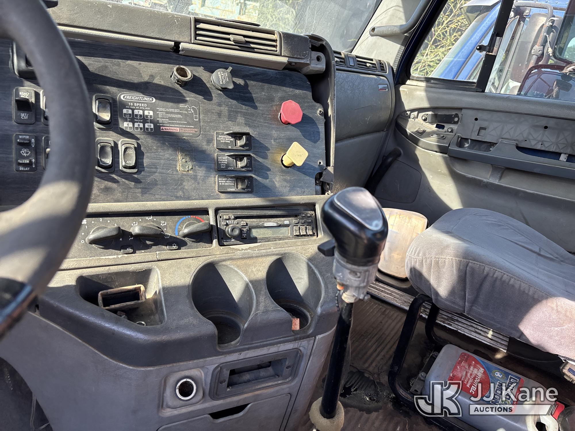 2006 Freightliner COLUMBIA 112