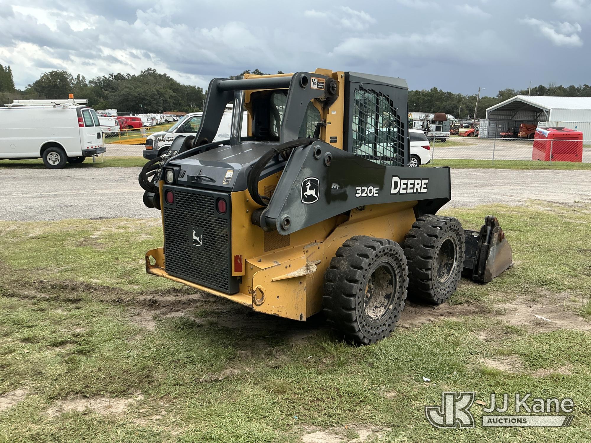2017 John Deere 320E
