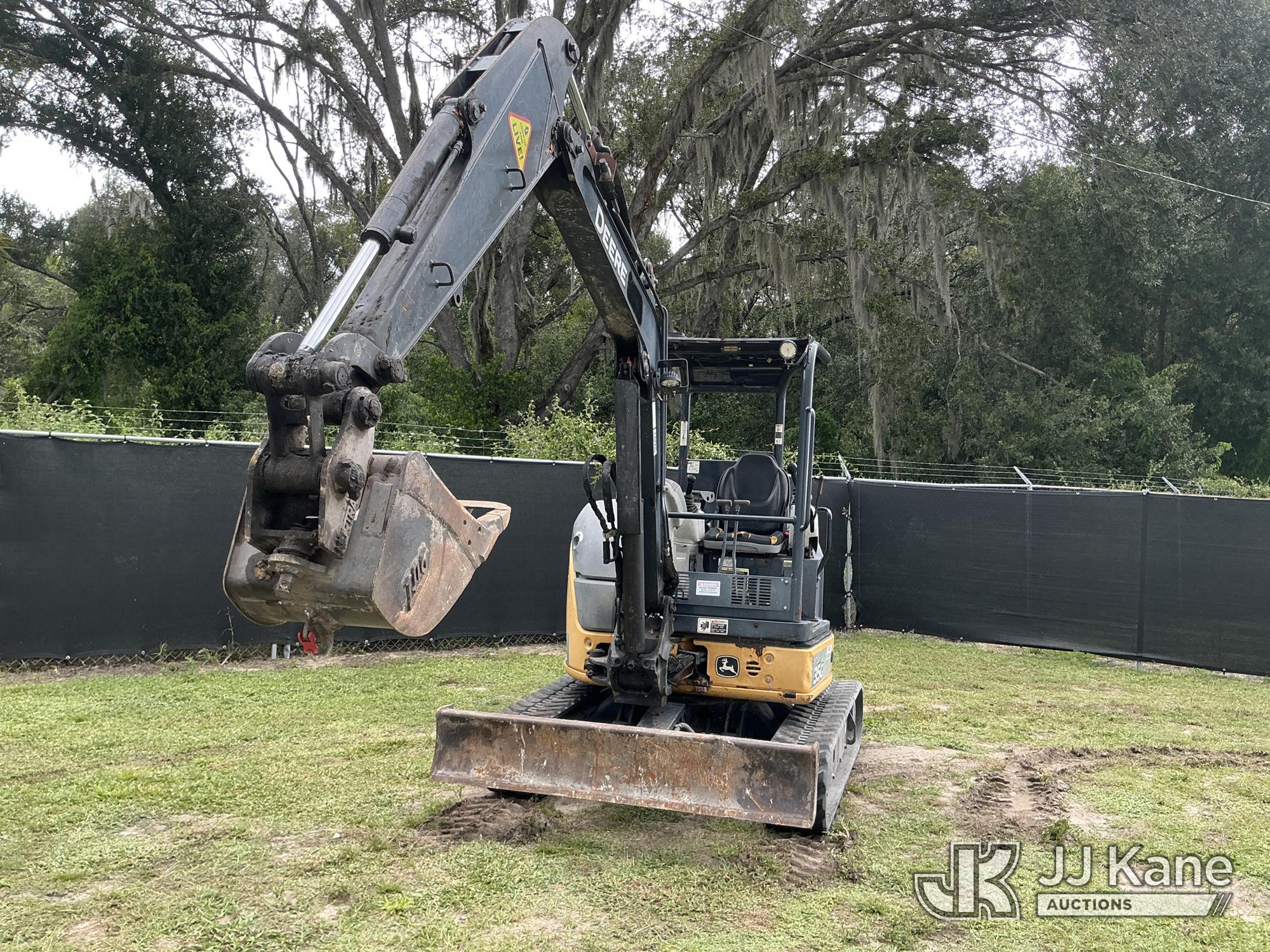 Photo of 2016 John Deere 35G