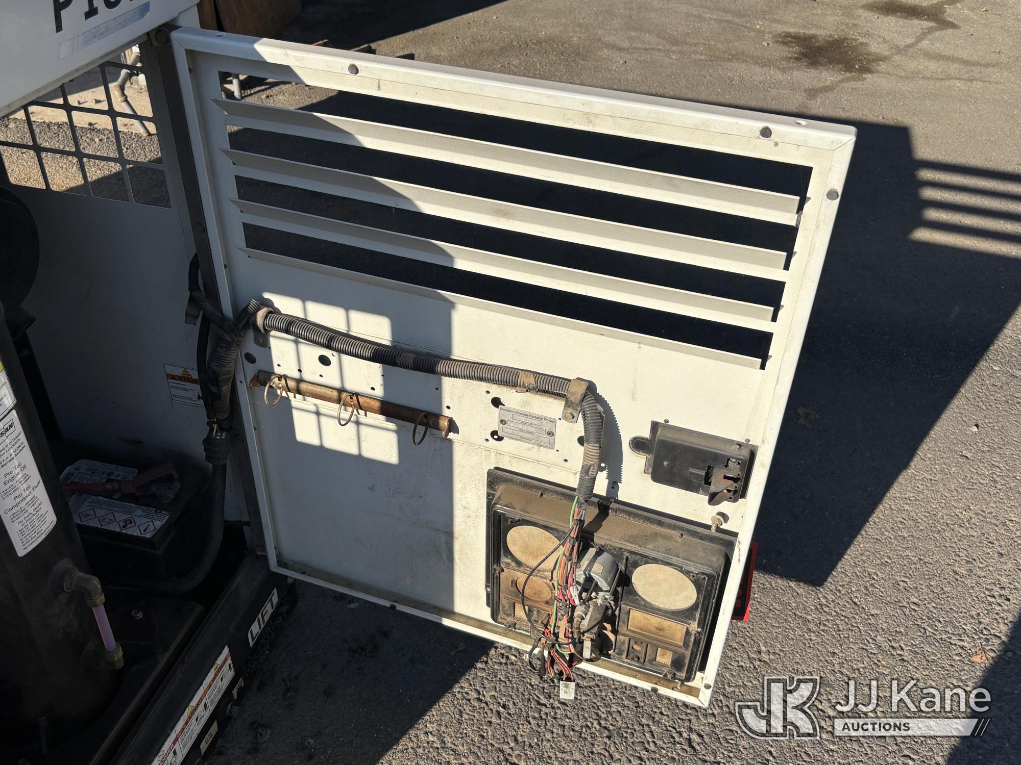 2012 Doosan / Ingersoll-Rand P185WJD
