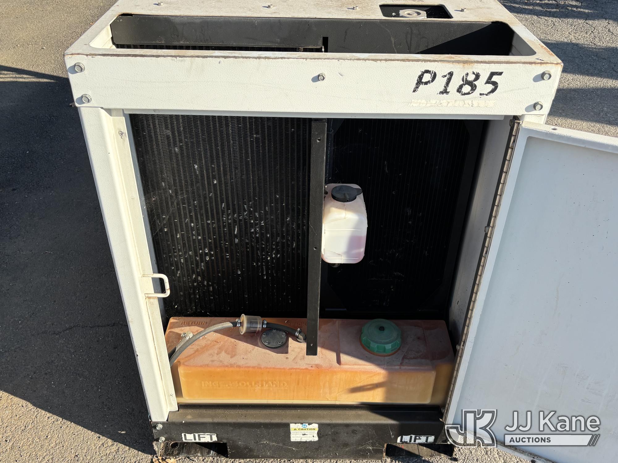 2012 Doosan / Ingersoll-Rand P185WJD