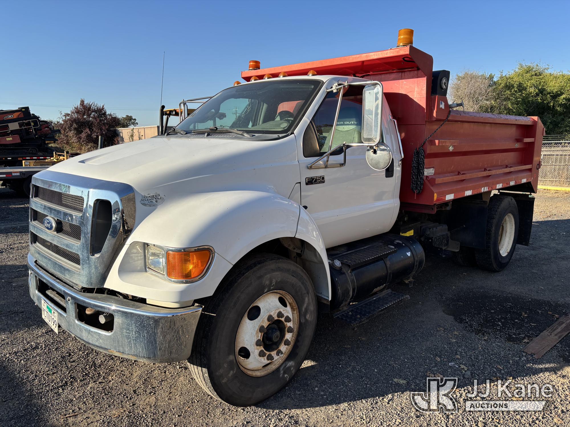 Photo of 2011 Ford F-750
