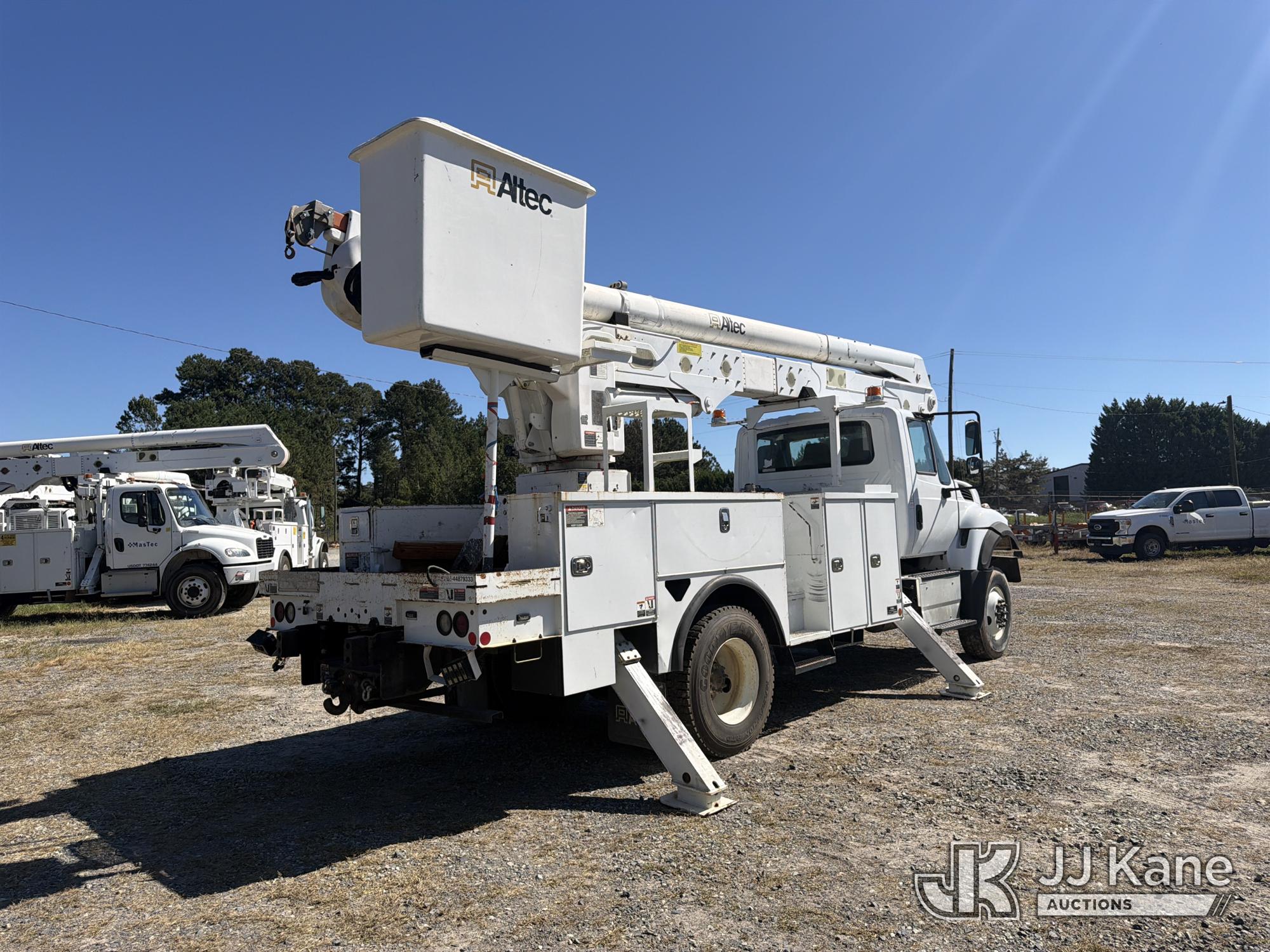 2018 International 7300 4X4