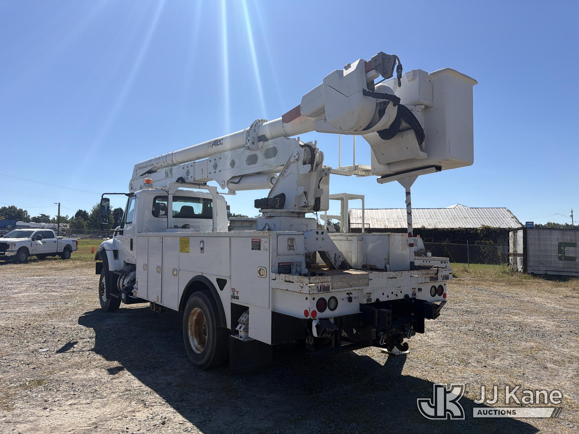 2018 International 7300 4X4