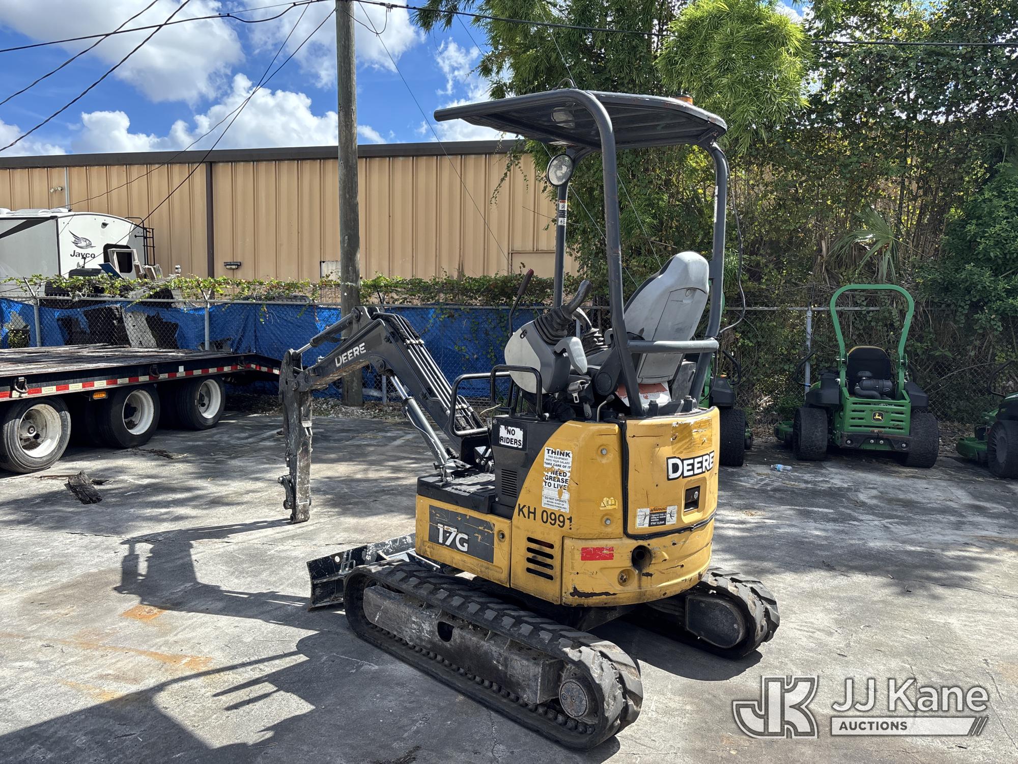 2019 John Deere 17G