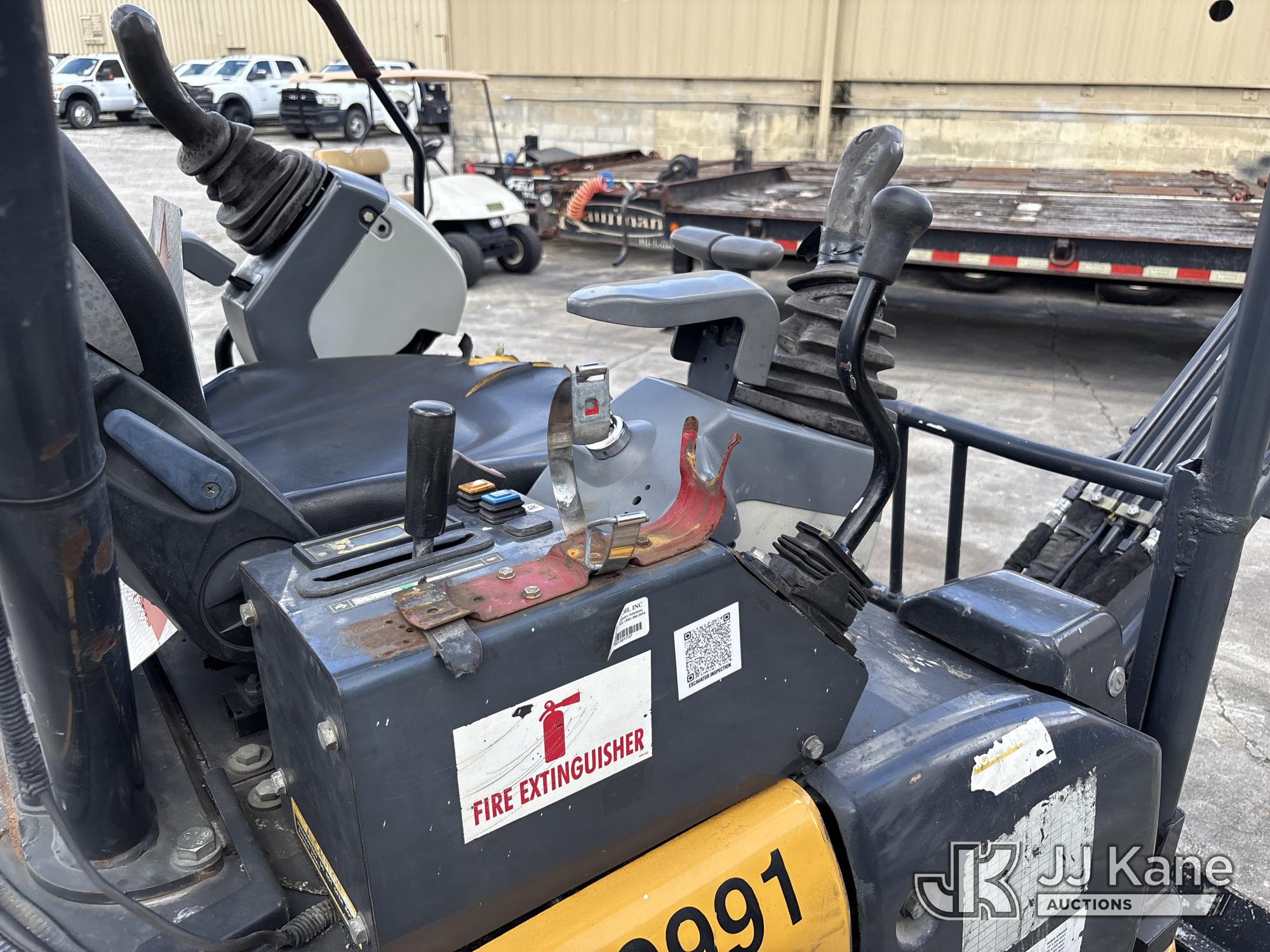 2019 John Deere 17G