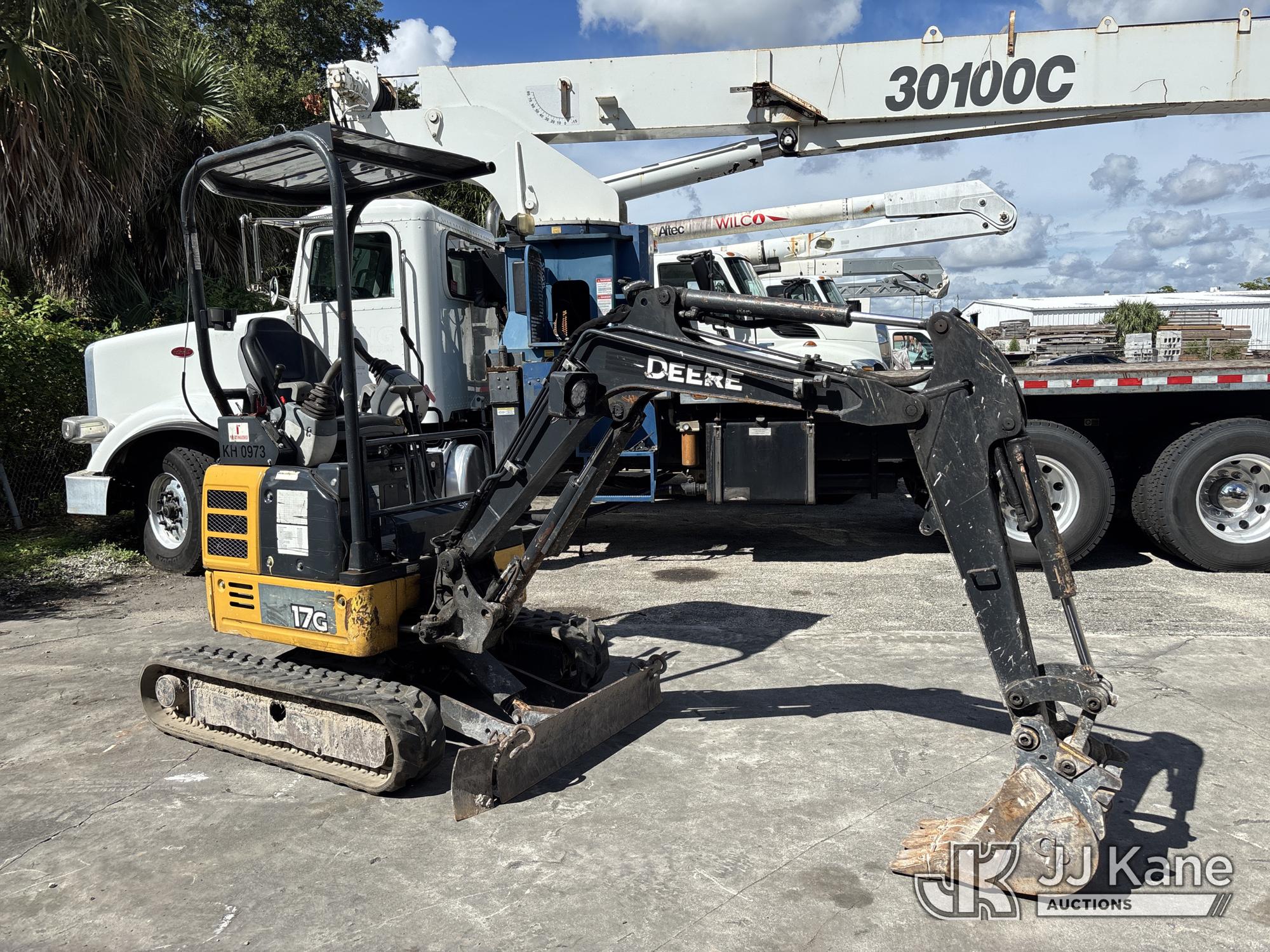 2019 John Deere 17G