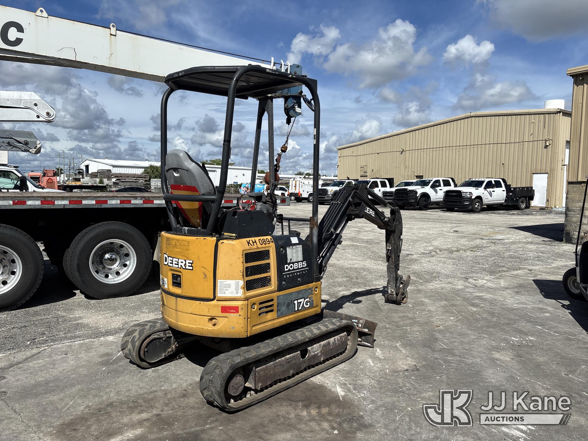 2018 John Deere 17G