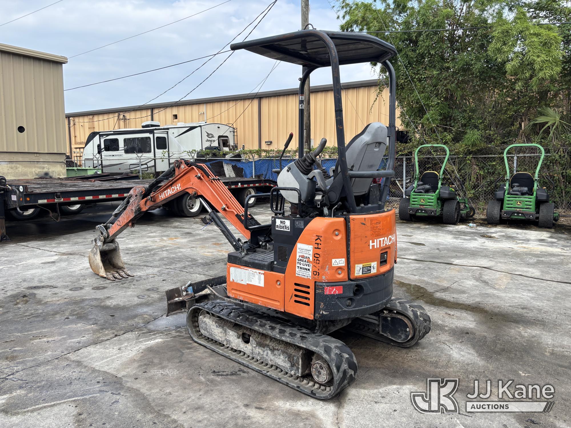 2017 Hitachi 17U
