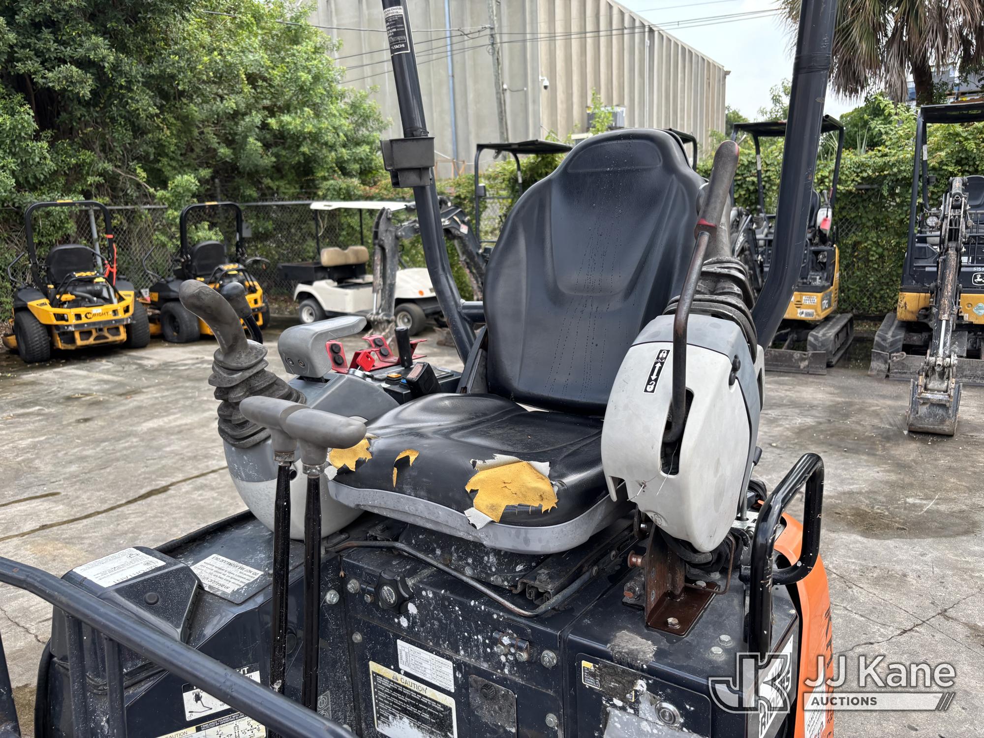 2017 Hitachi 17U