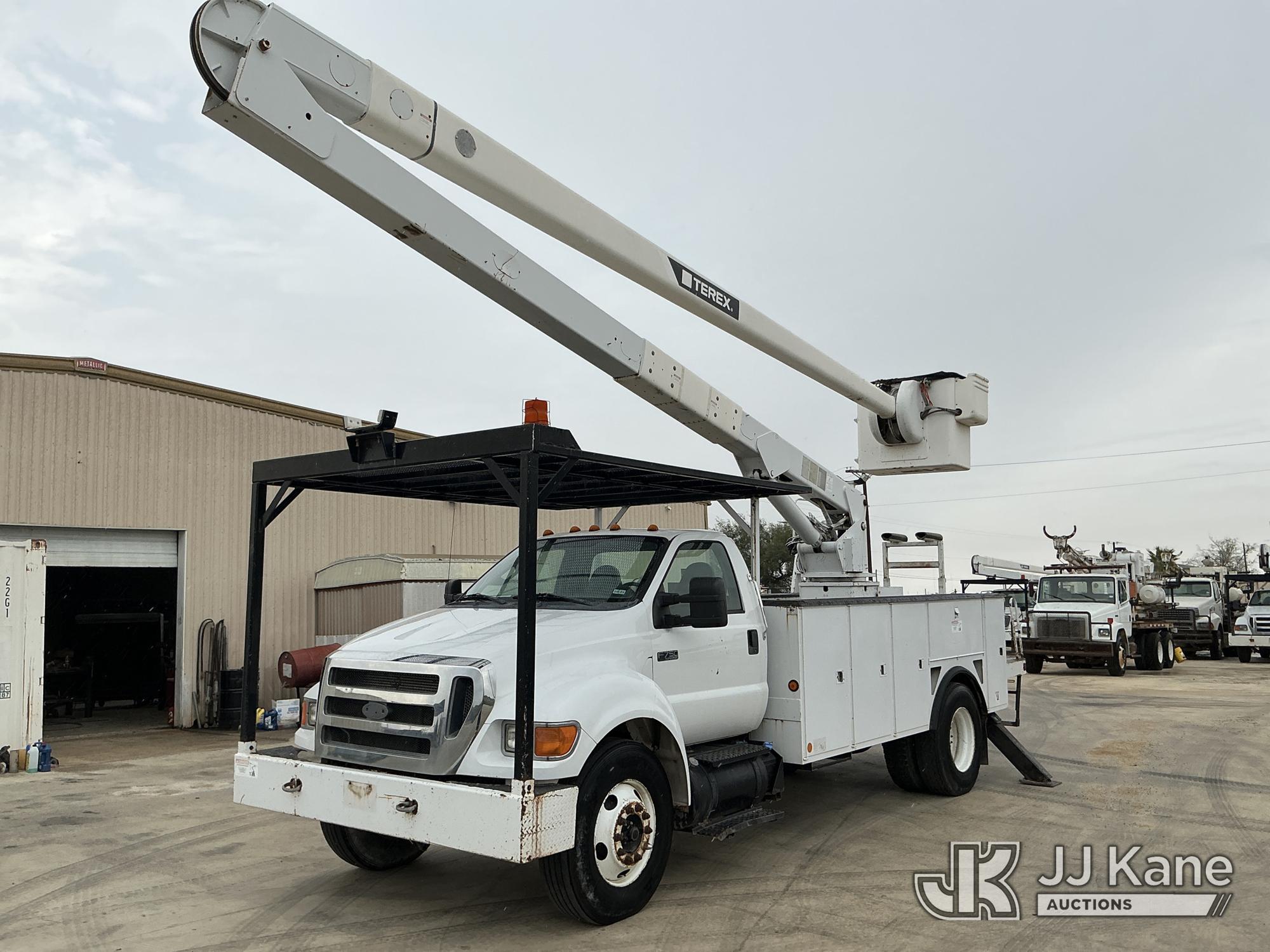 Photo of 2011 Ford F-750