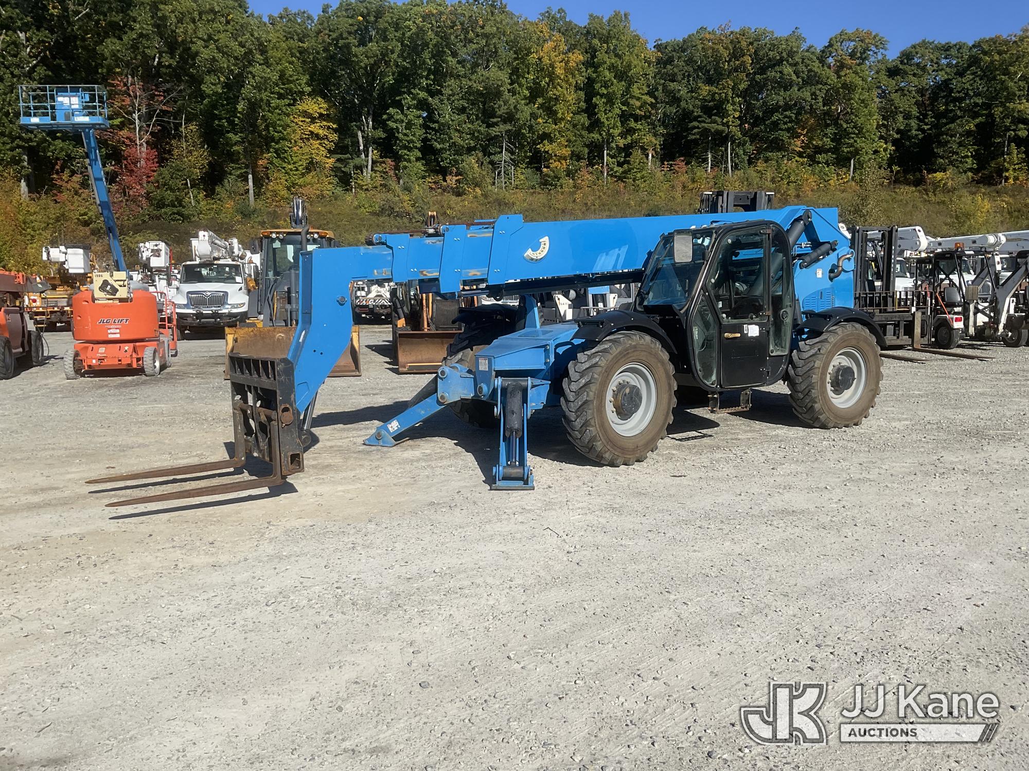 Photo of 2015 Genie GTH1056