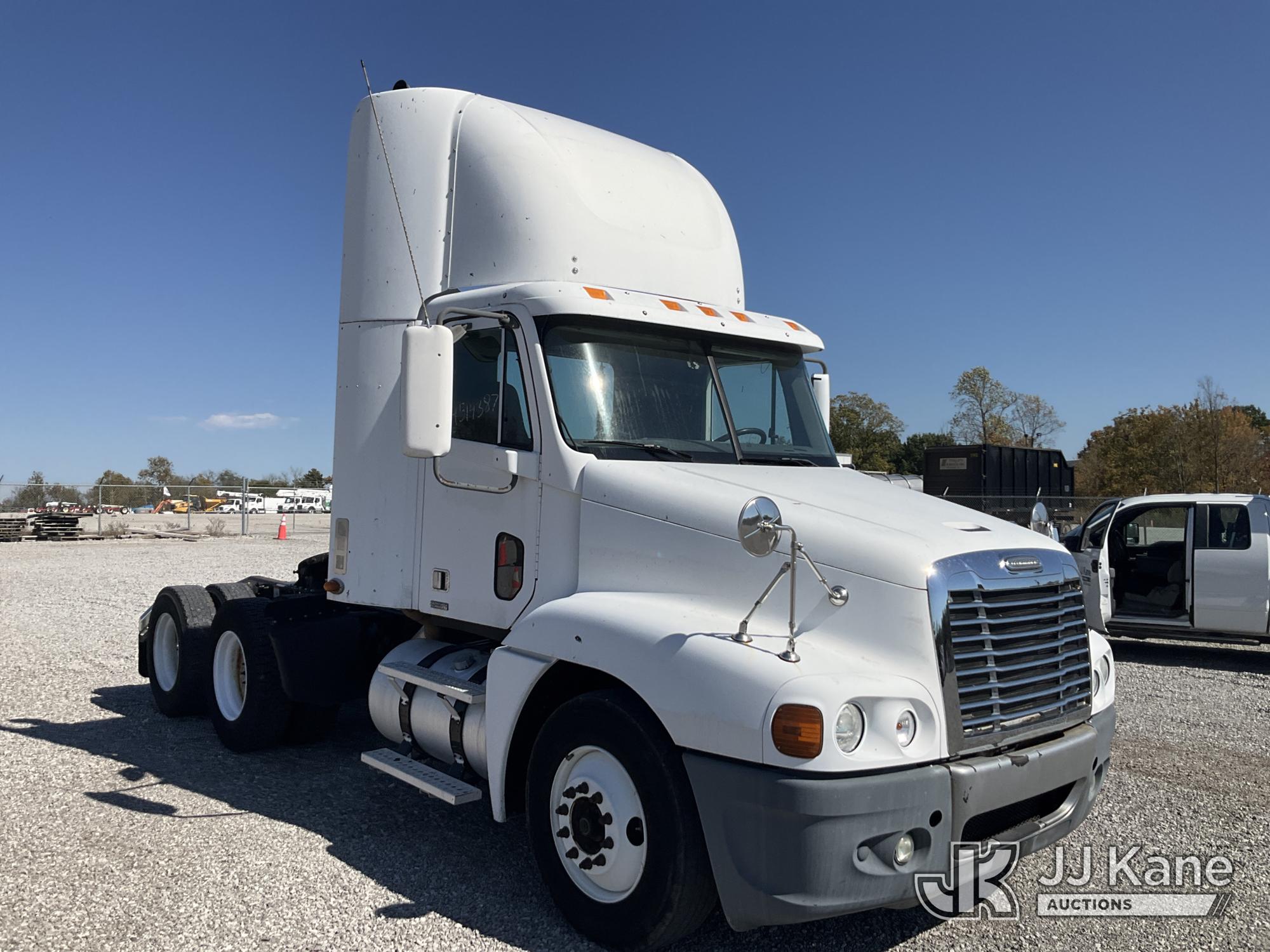 2009 Freightliner ST120