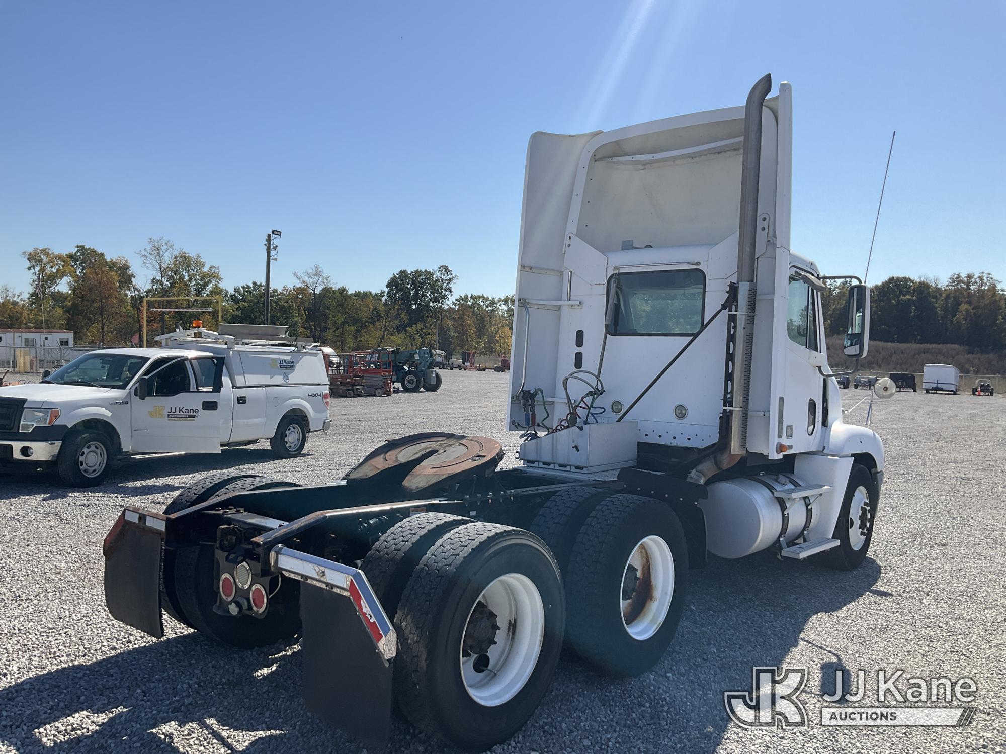 2009 Freightliner ST120