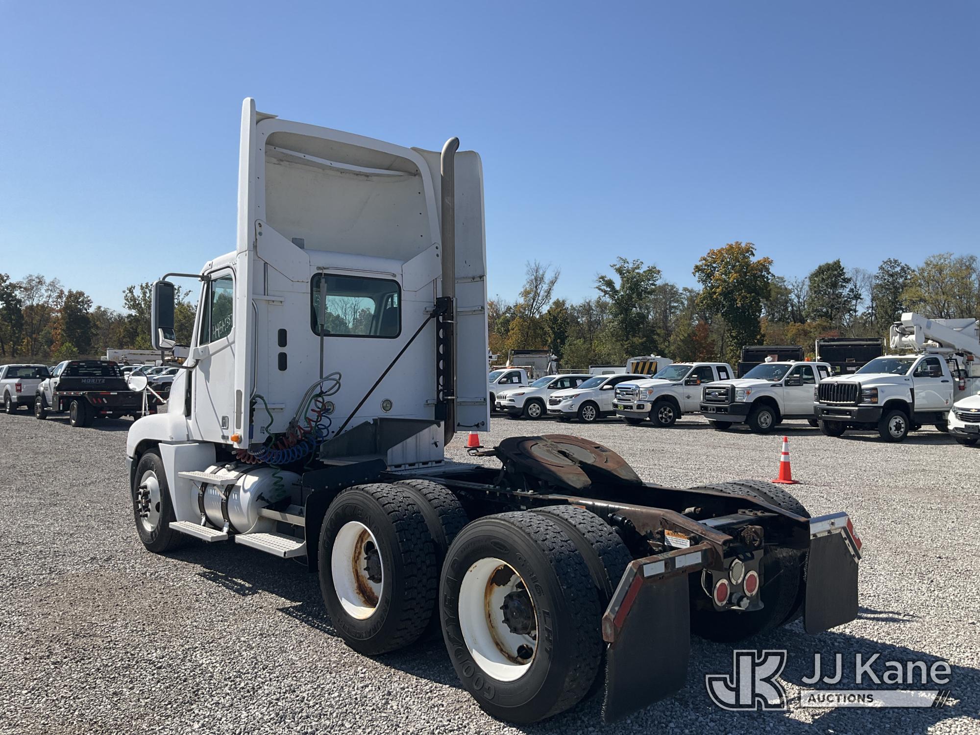 2009 Freightliner ST120