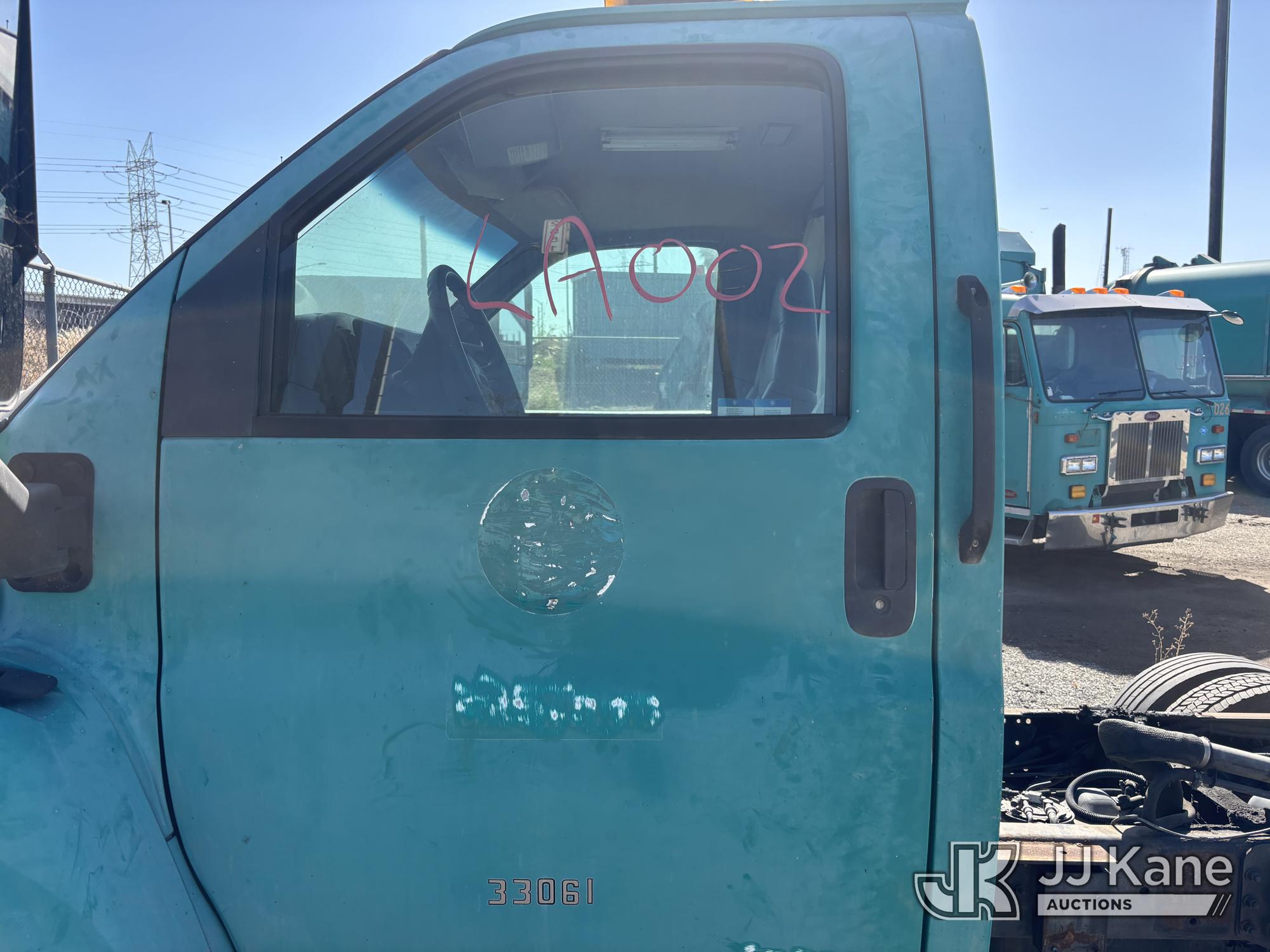 Photo of 2003 GMC C4C042
