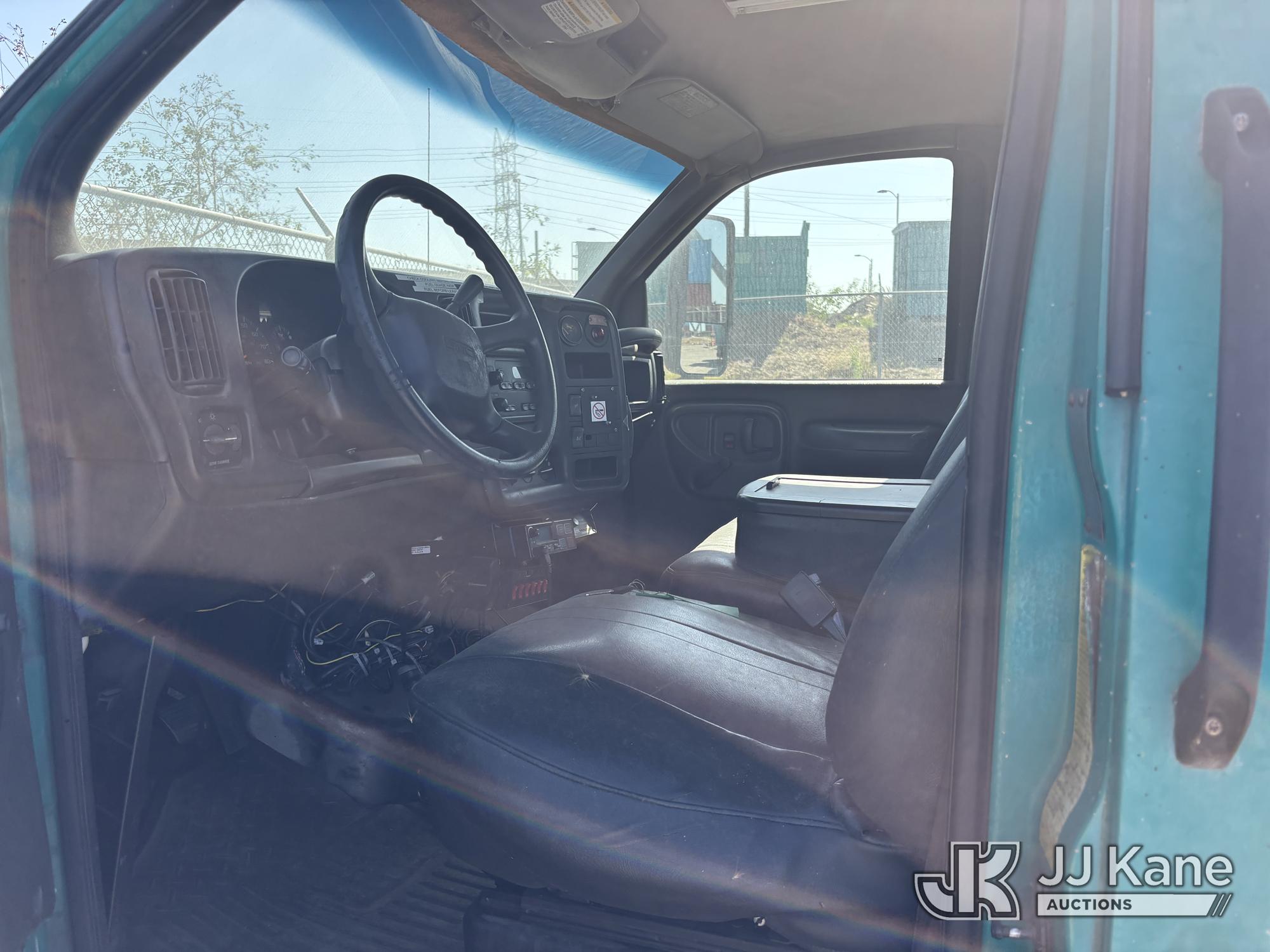 2003 GMC C4C042