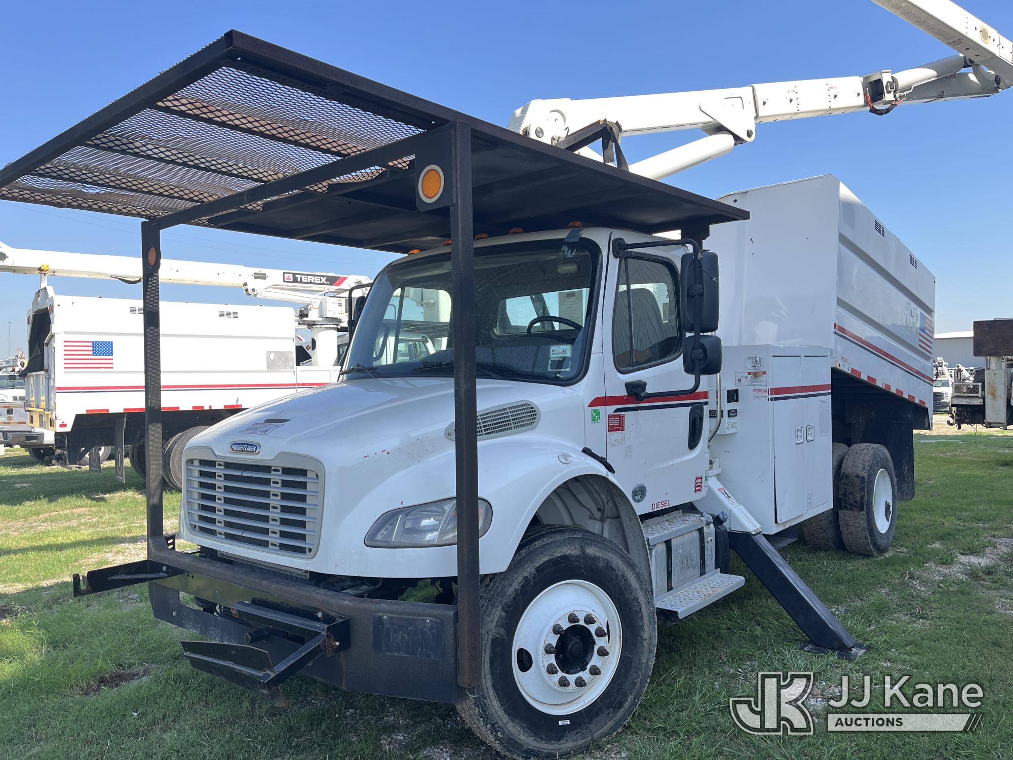 Terex XT55 Over-Center Bucket Truck On 2019 Freightliner M2 Chipper Dump Truck (1648608)
