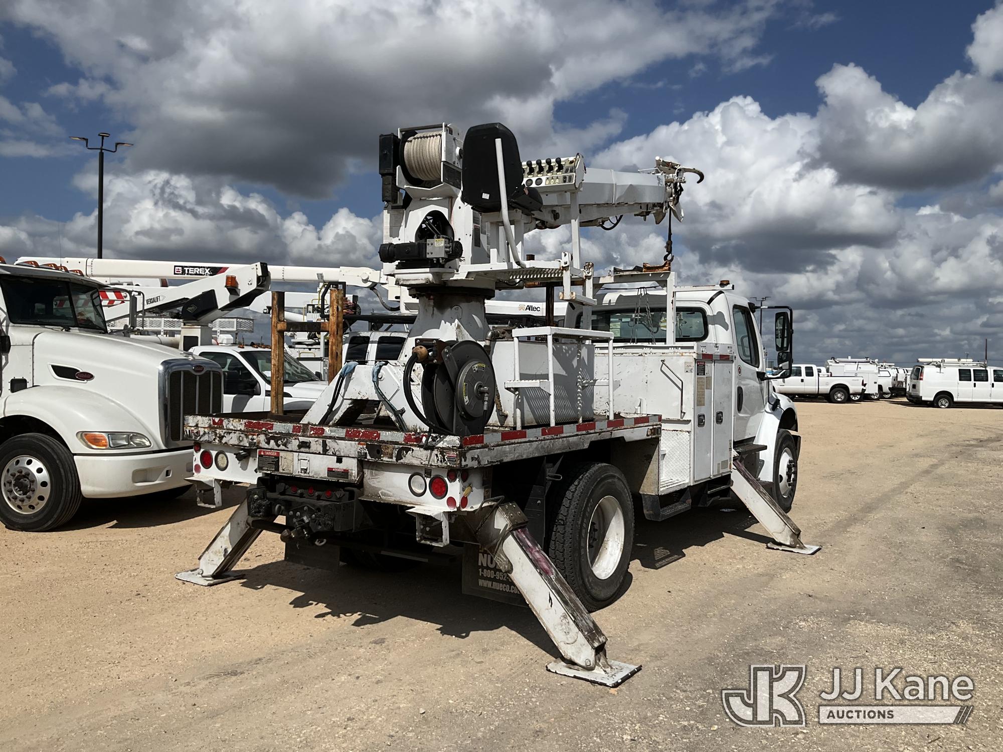 2015 Freightliner M2 106