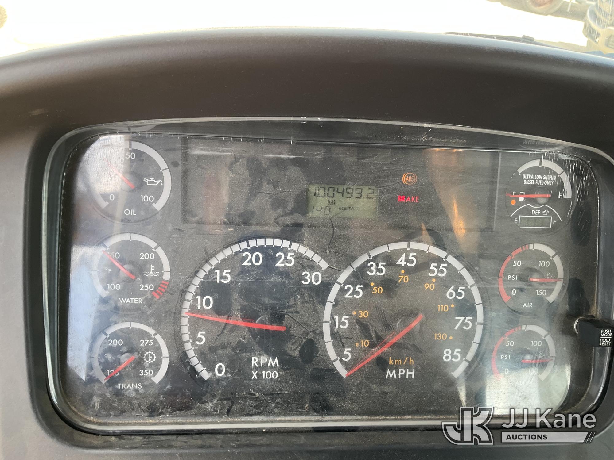 2015 Freightliner M2 106