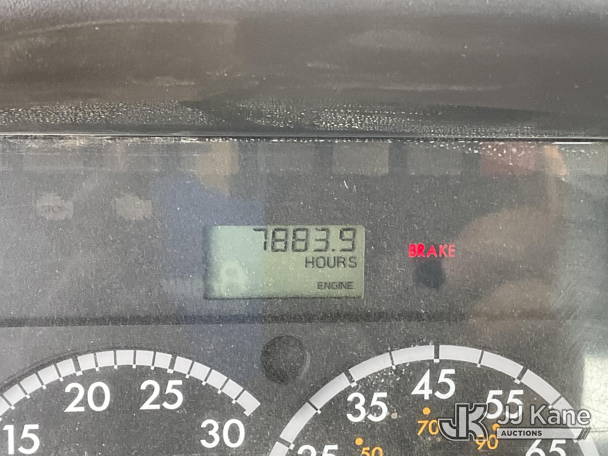 2013 Freightliner M2 106