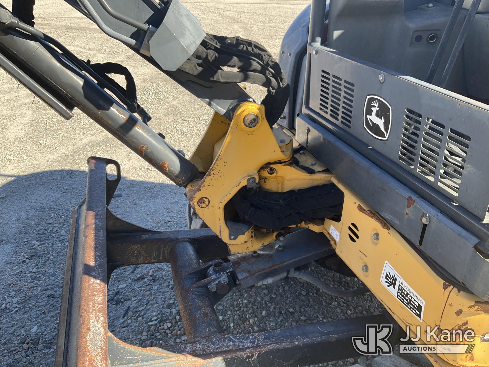 2015 John Deere 27D