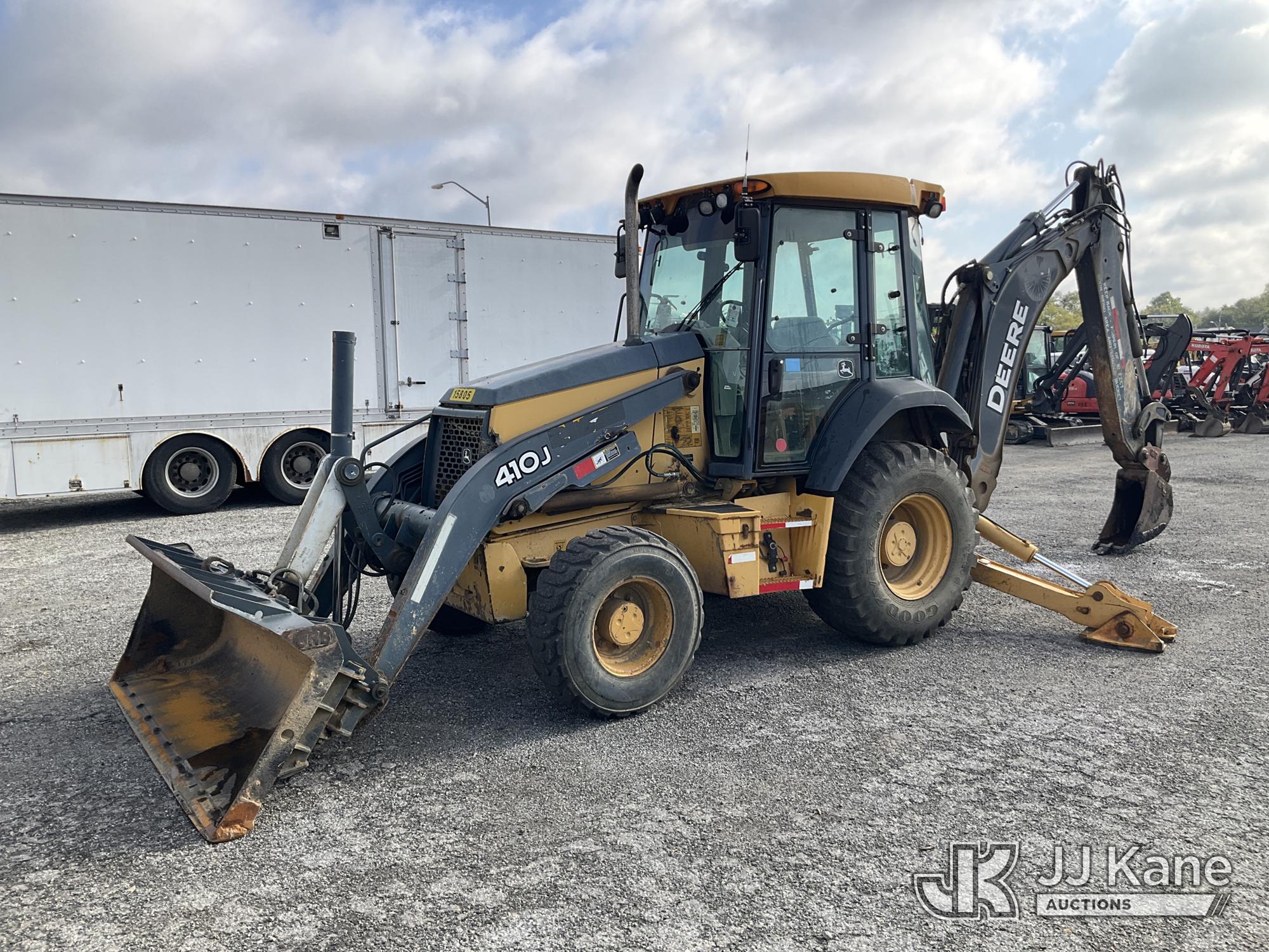 Photo of 2010 John Deere 410J 4x4