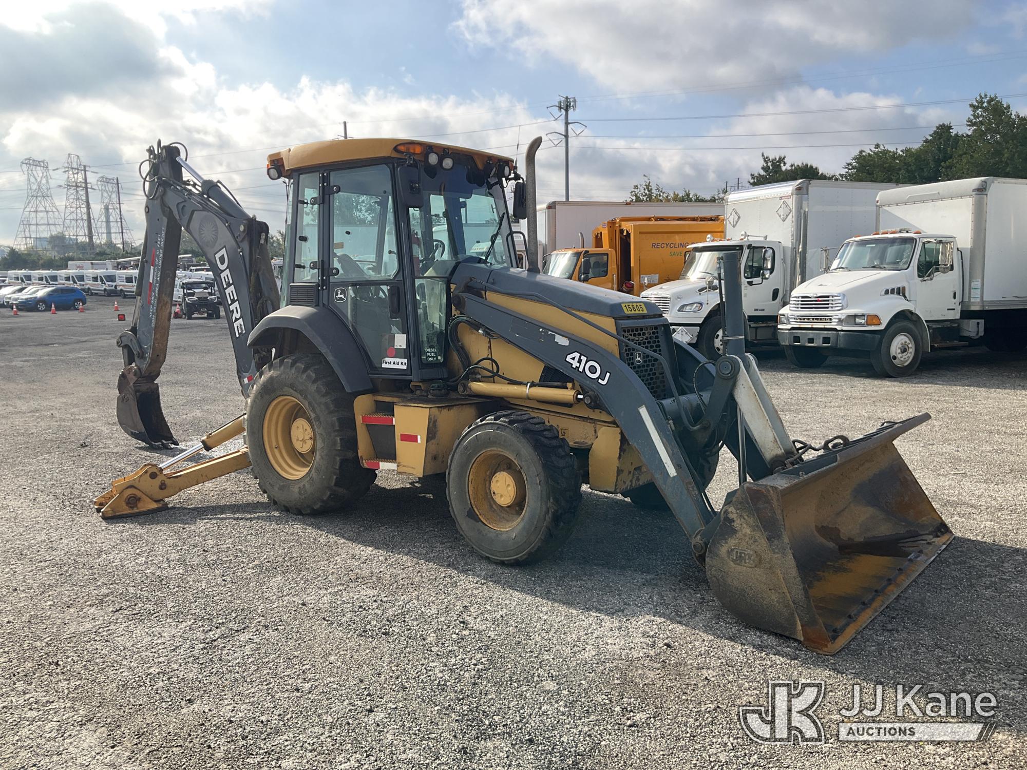 2010 John Deere 410J 4X4
