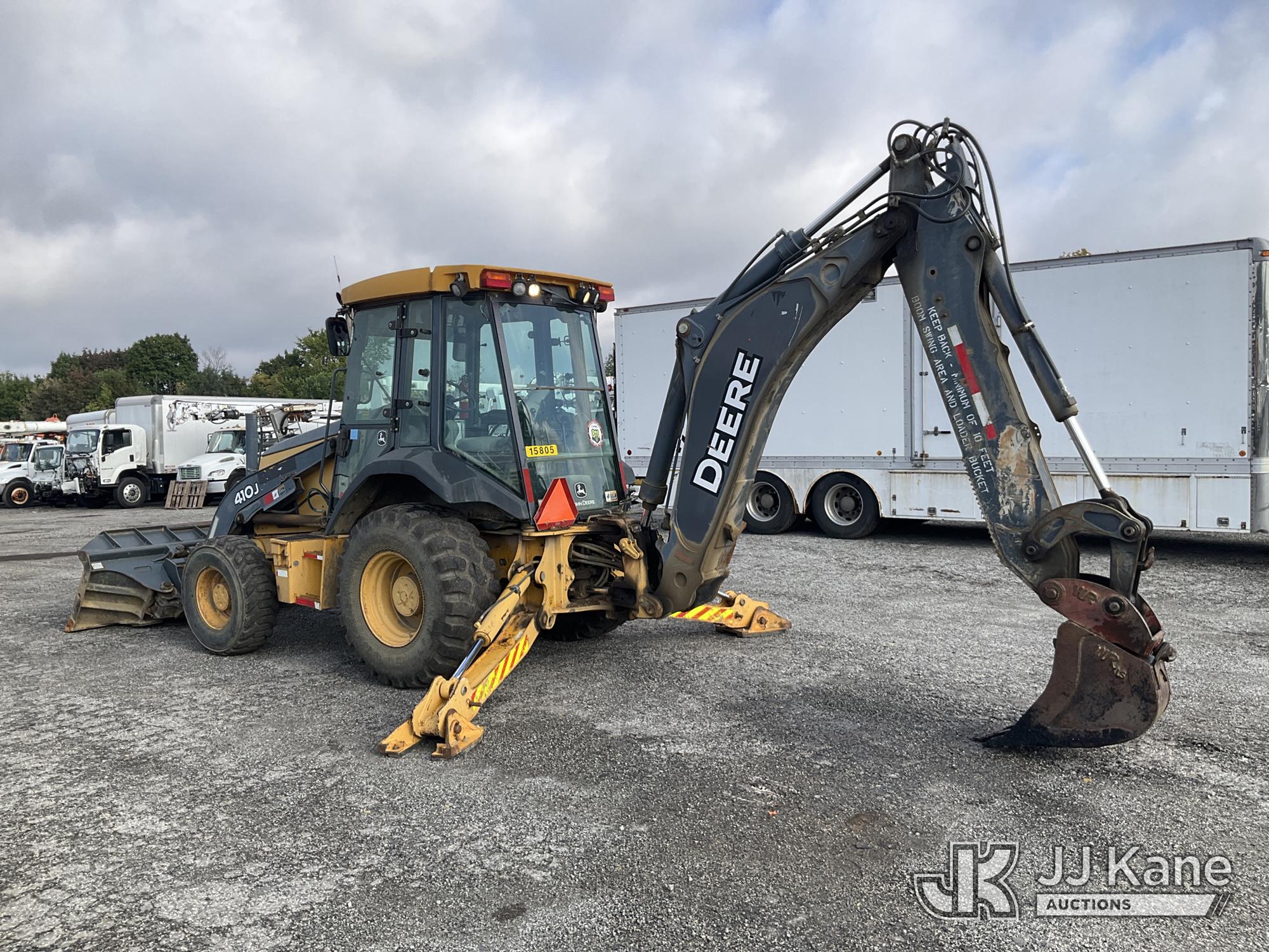 2010 John Deere 410J 4X4