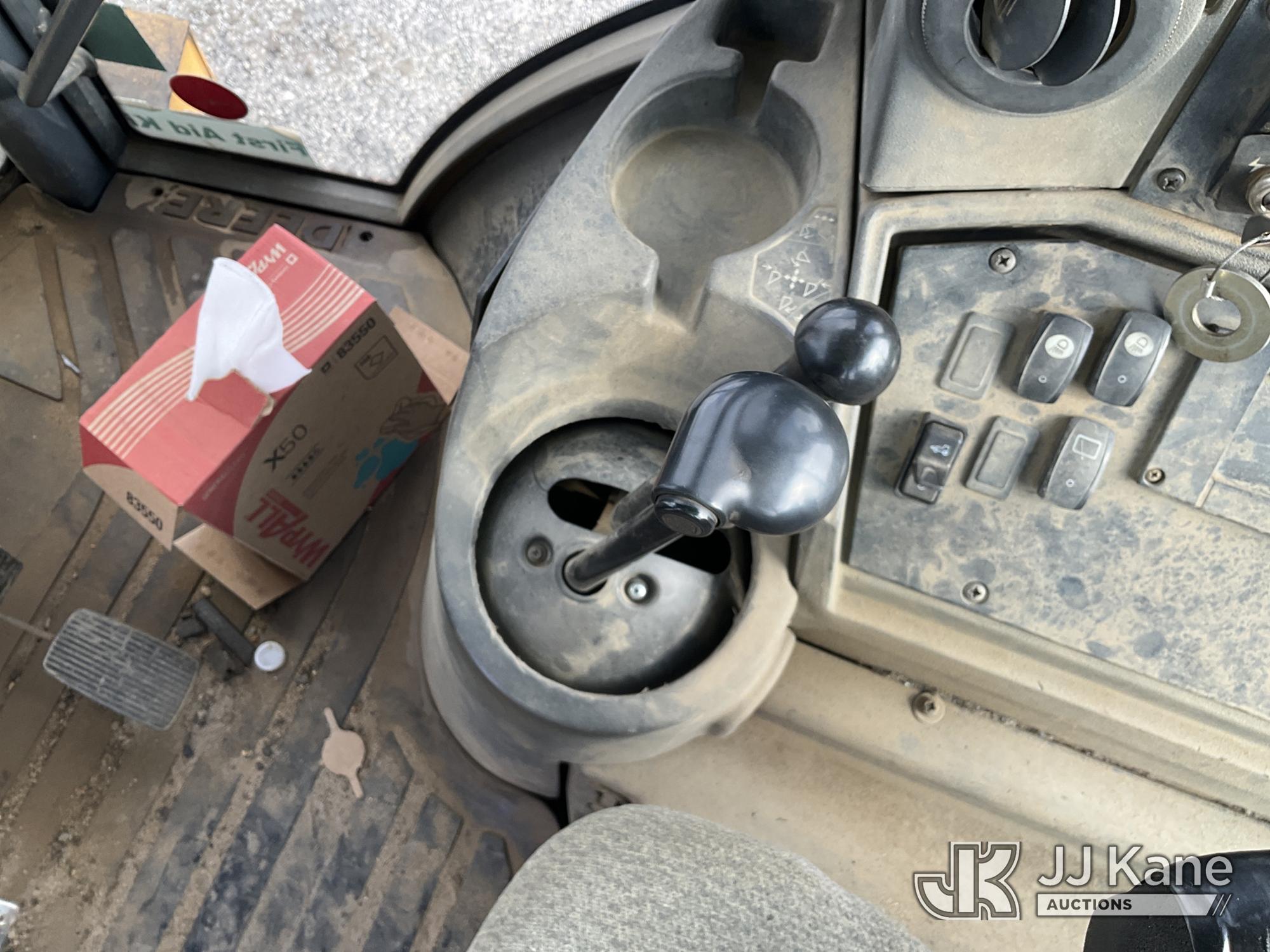 2010 John Deere 410J 4X4