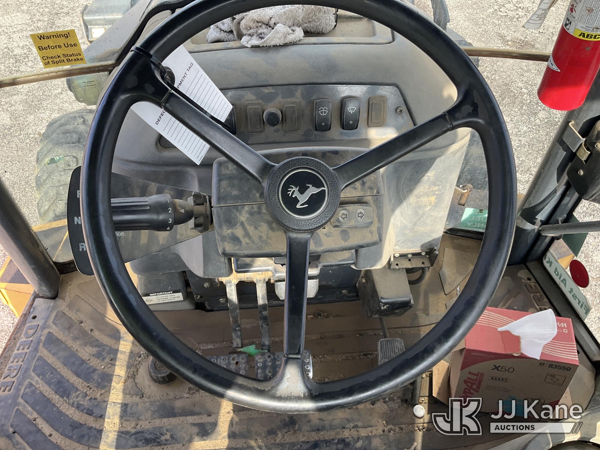 2010 John Deere 410J 4X4