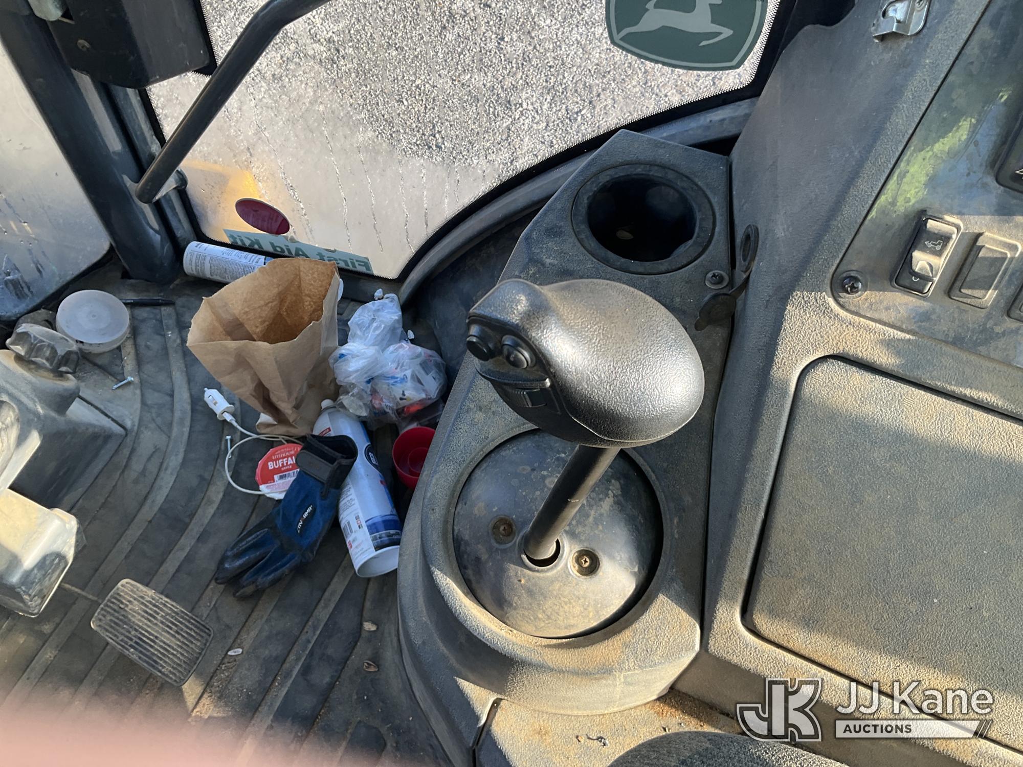 2016 John Deere 410L 4X4