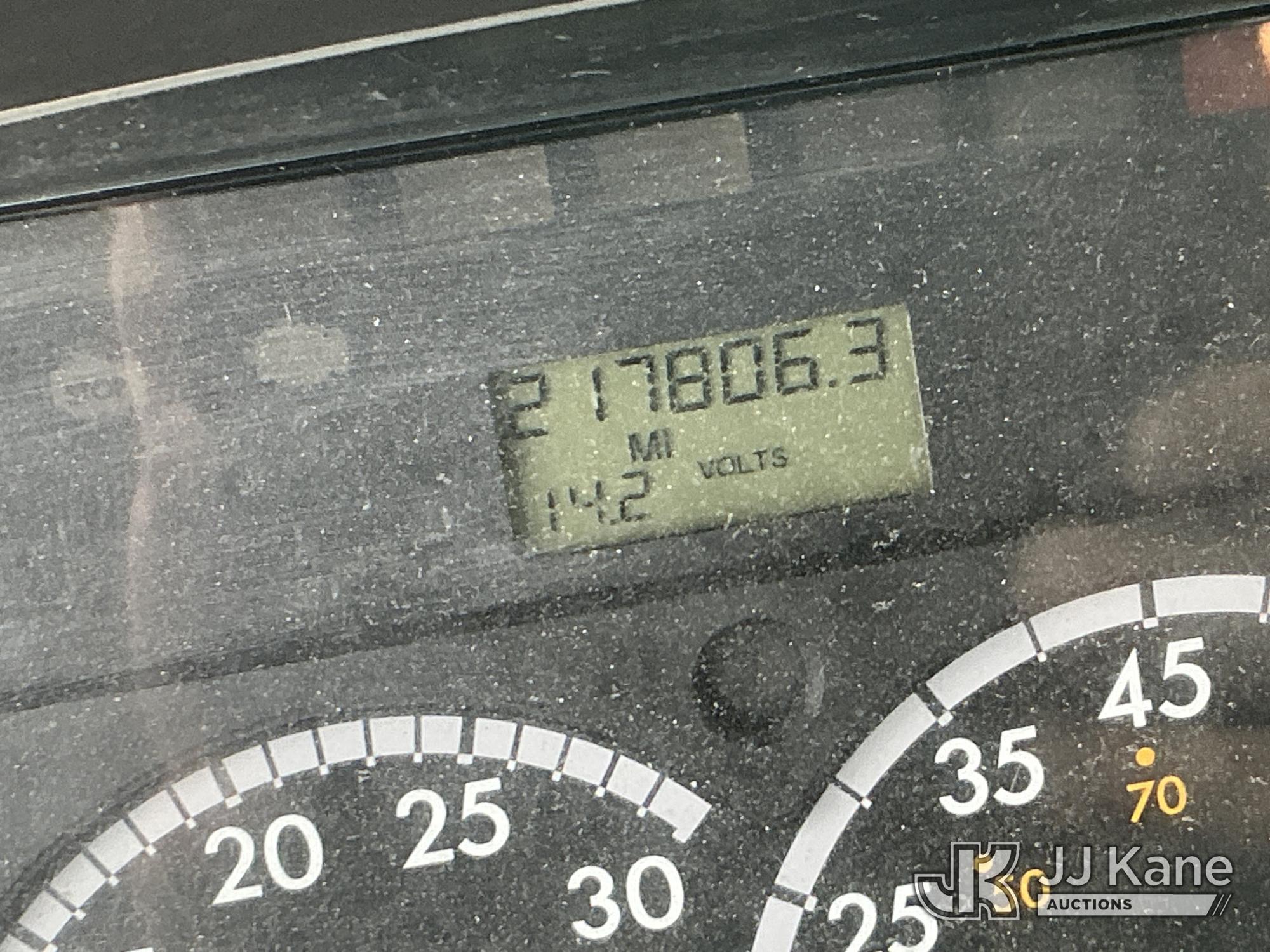 2012 Freightliner M2 106