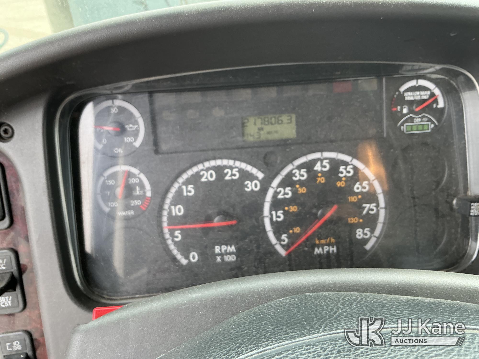 2012 Freightliner M2 106